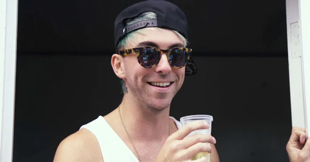 Alex All Time Low Reading 2015