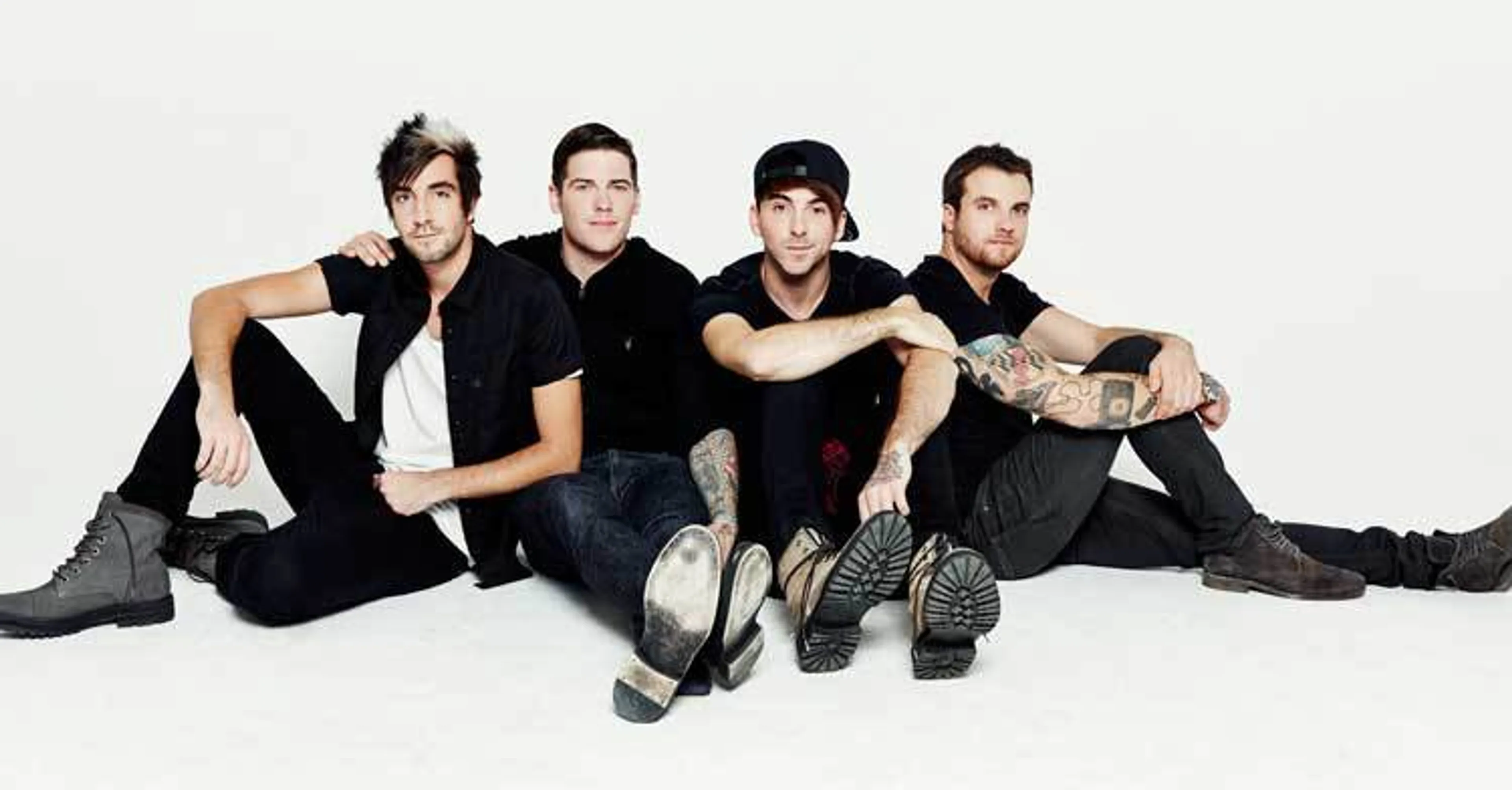 10 Ways All Time Low Made Us Fall Off Our Chair Laughing