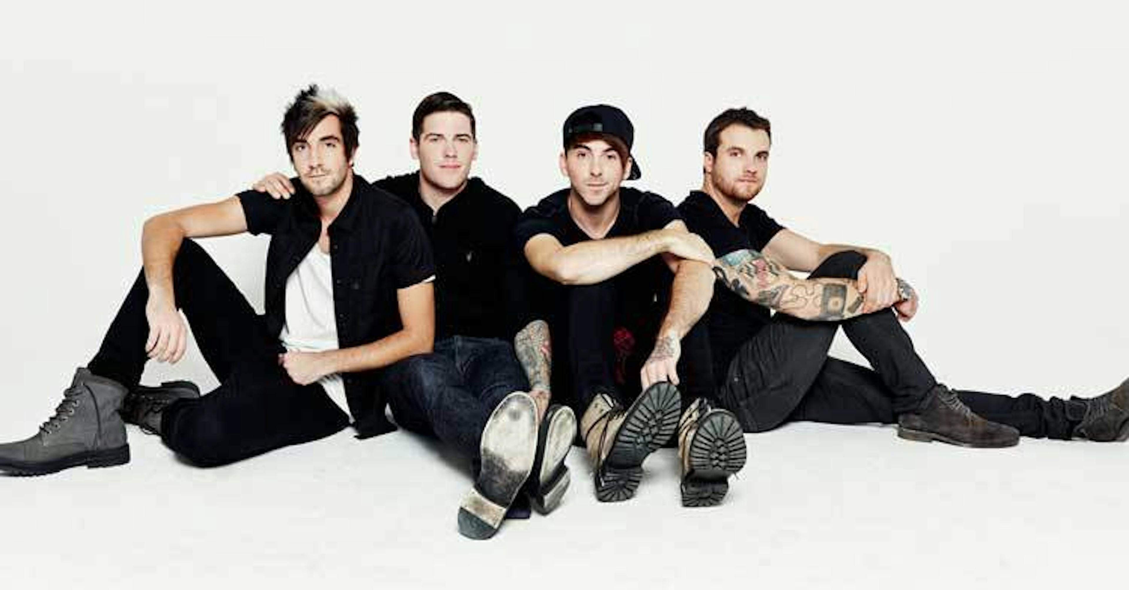 10 Ways All Time Low Made Us Fall Off Our Chair Laughing