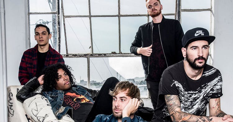 Issues stream new track, Blue Wall