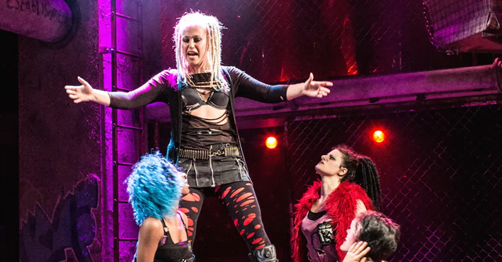 American Idiot Singing On Bed