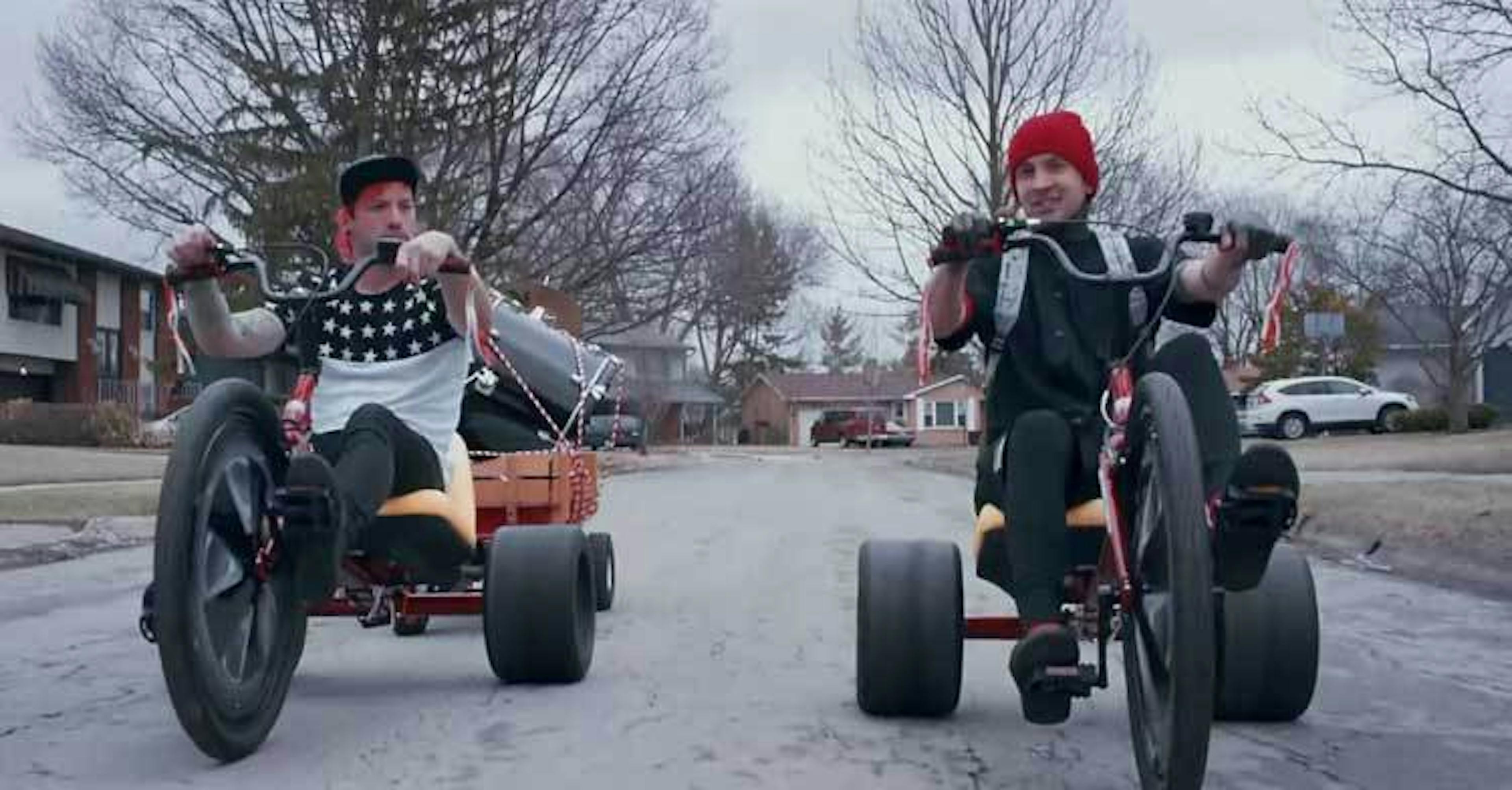 12 Reasons twenty one pilots Are Taking Over The World