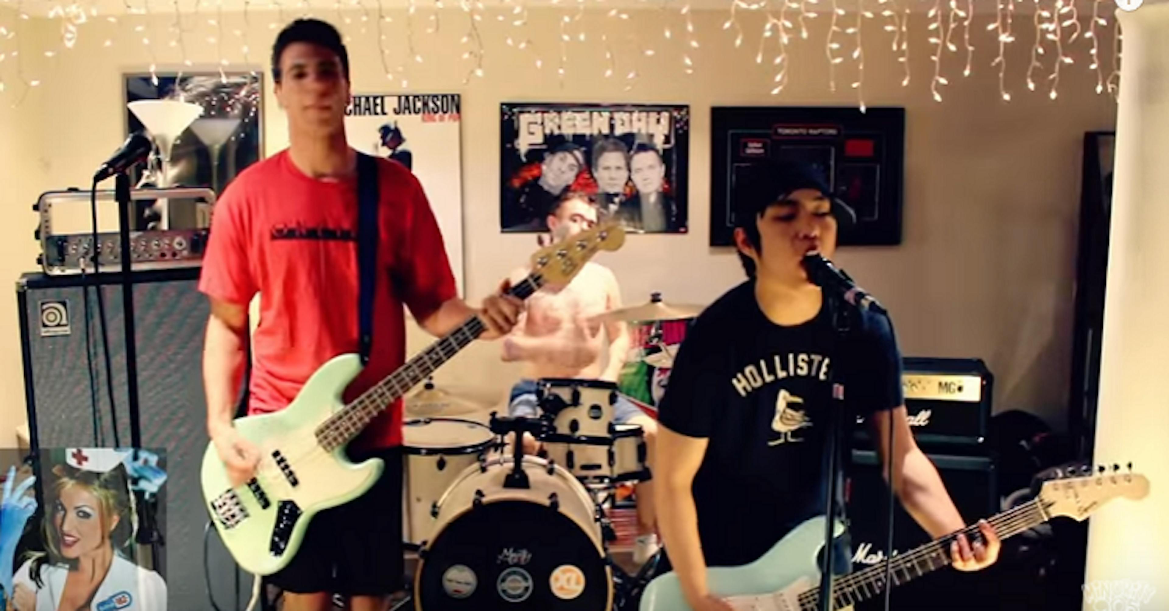 Watch The Entire Blink-182 Discography Performed In 12 Minutes