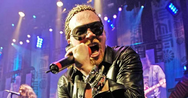 Watch Axl Rose’s First Show With AC/DC | Kerrang!