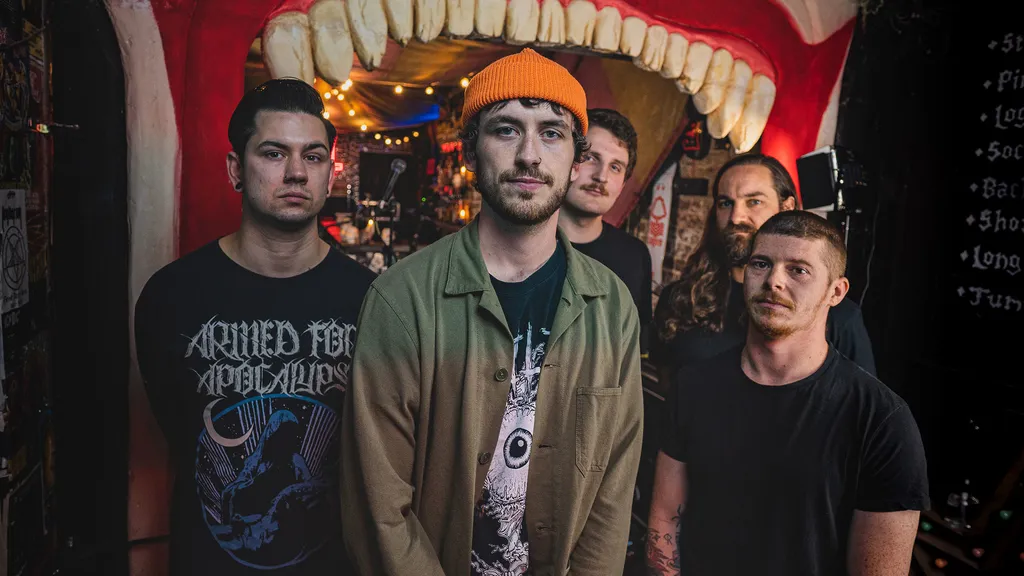 Palm Reader Esme Surfleet 2020 2