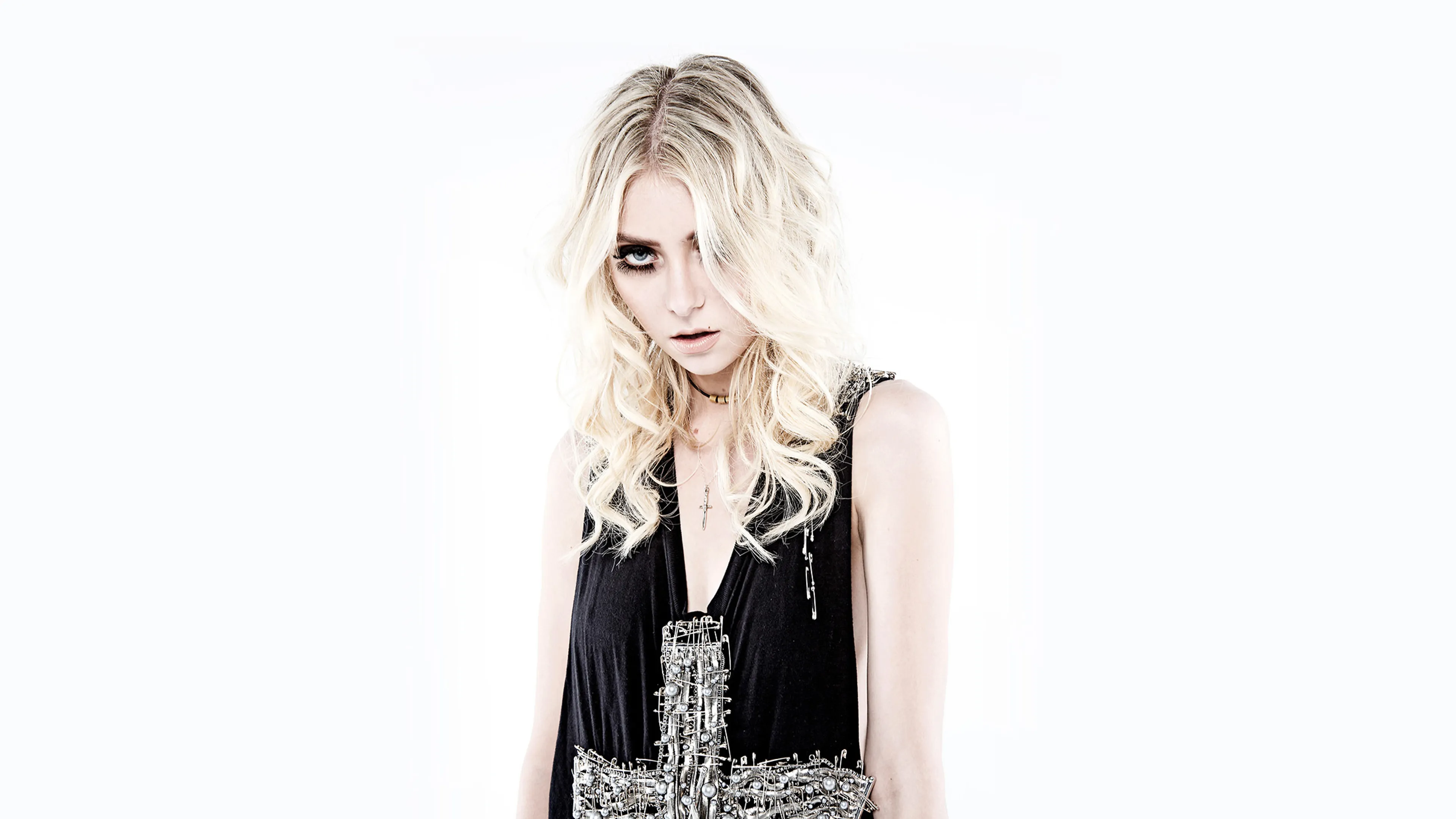 Are The Pretty Reckless teasing new music?