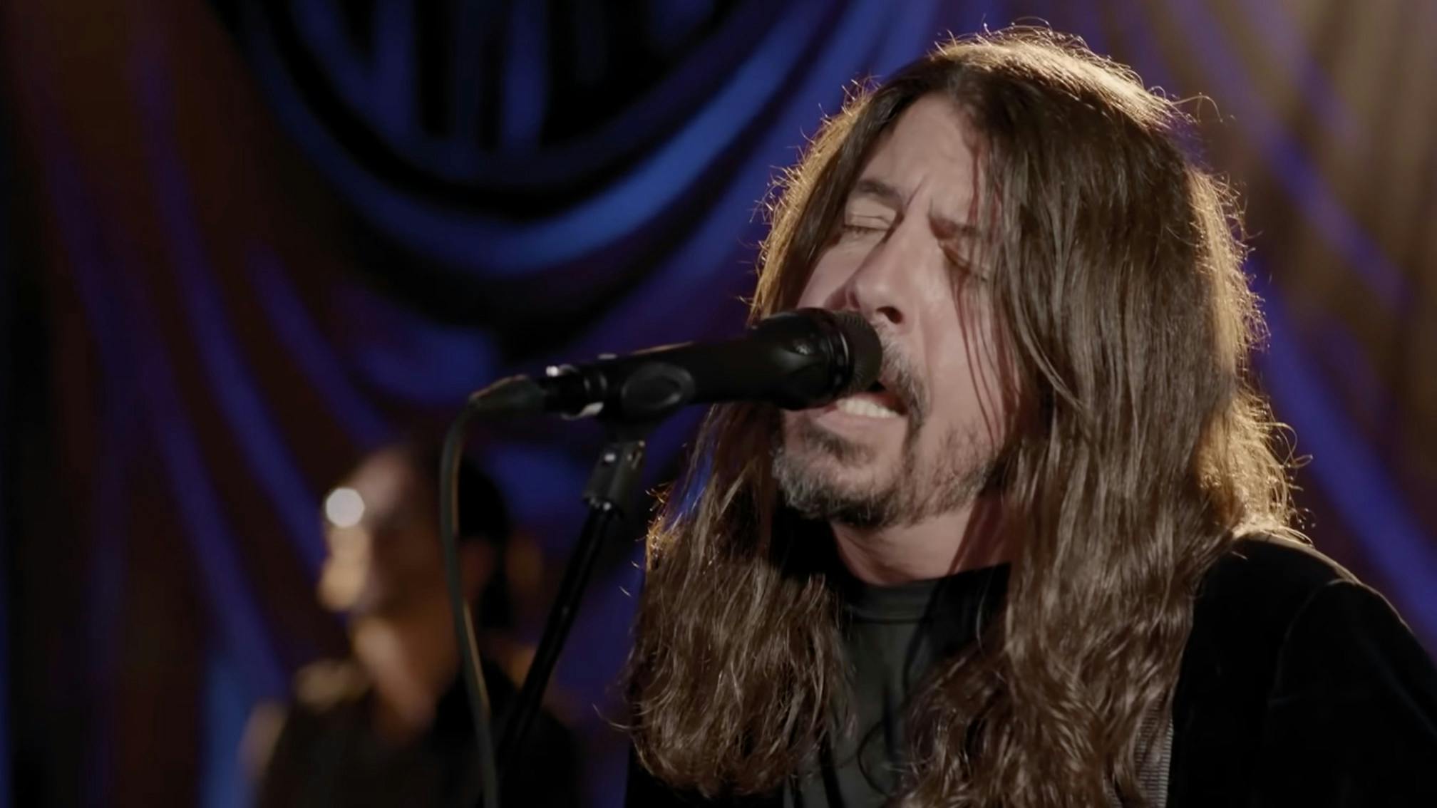 Foo Fighters welcome President Joe Biden with stunning Times Like These performance