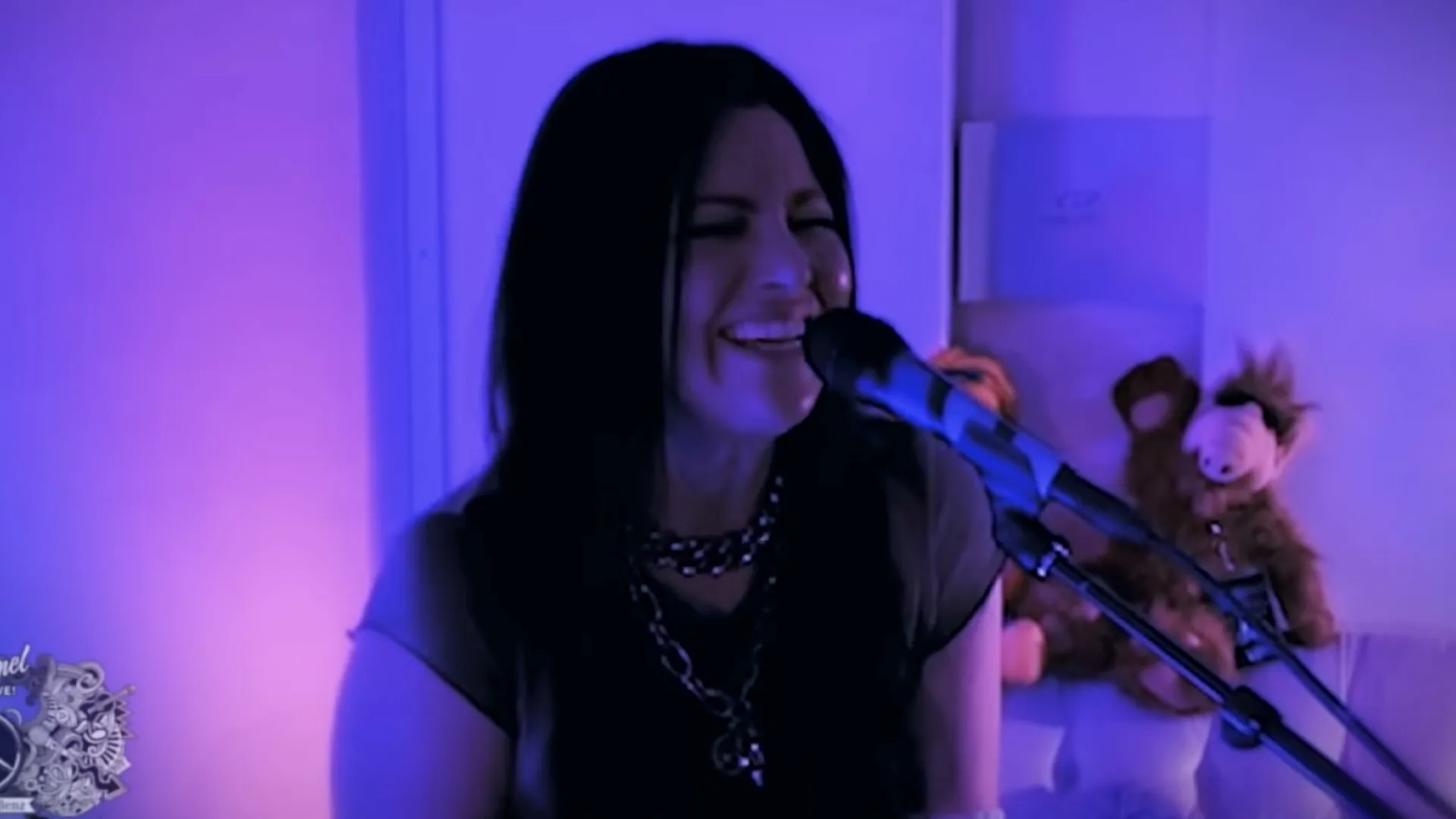 Evanescence perform Wasted On You on Jimmy Kimmel Live Kerrang!