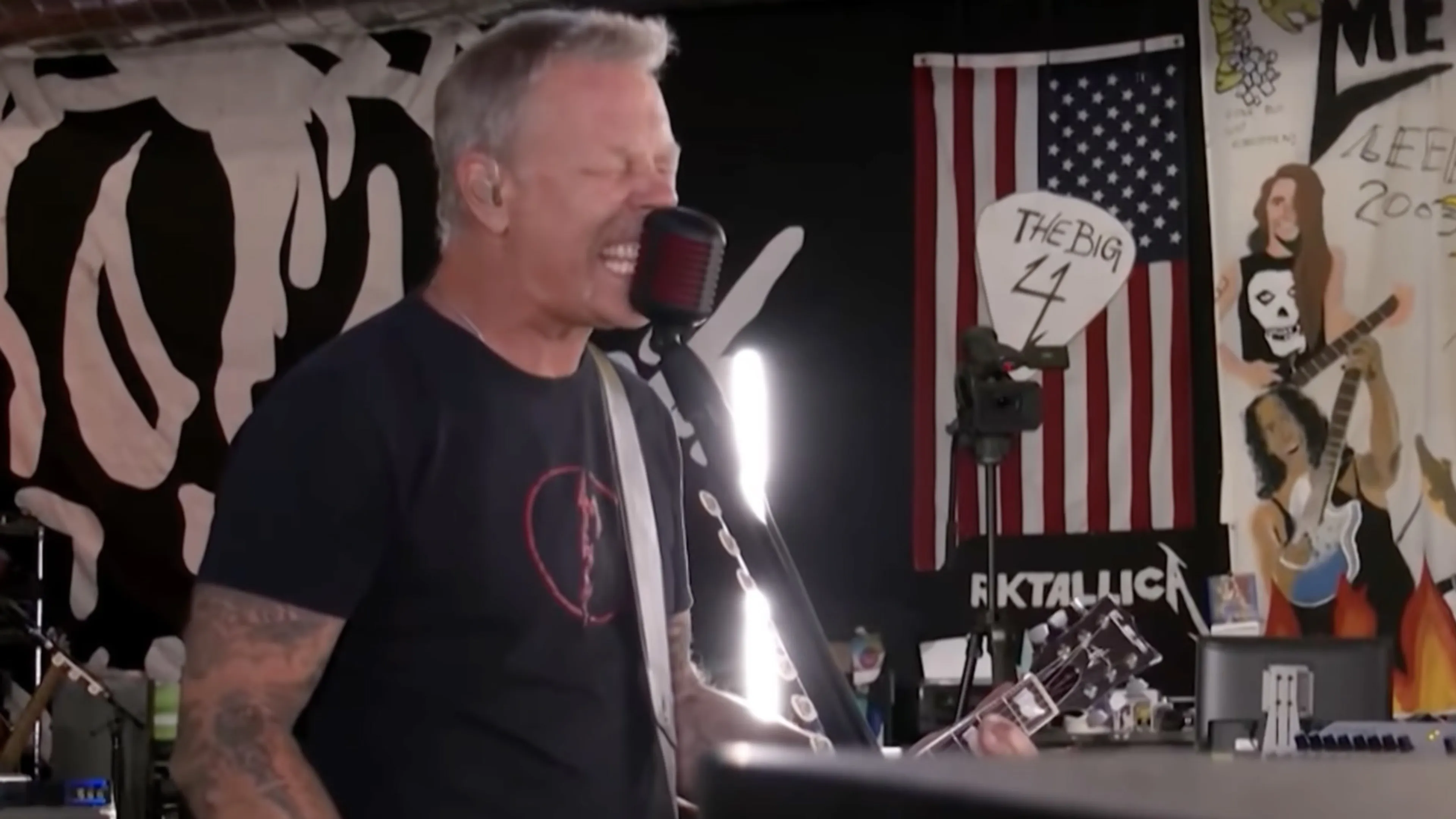 See Metallica's BlizzCon 2021 performance get censored by random 8-bit music