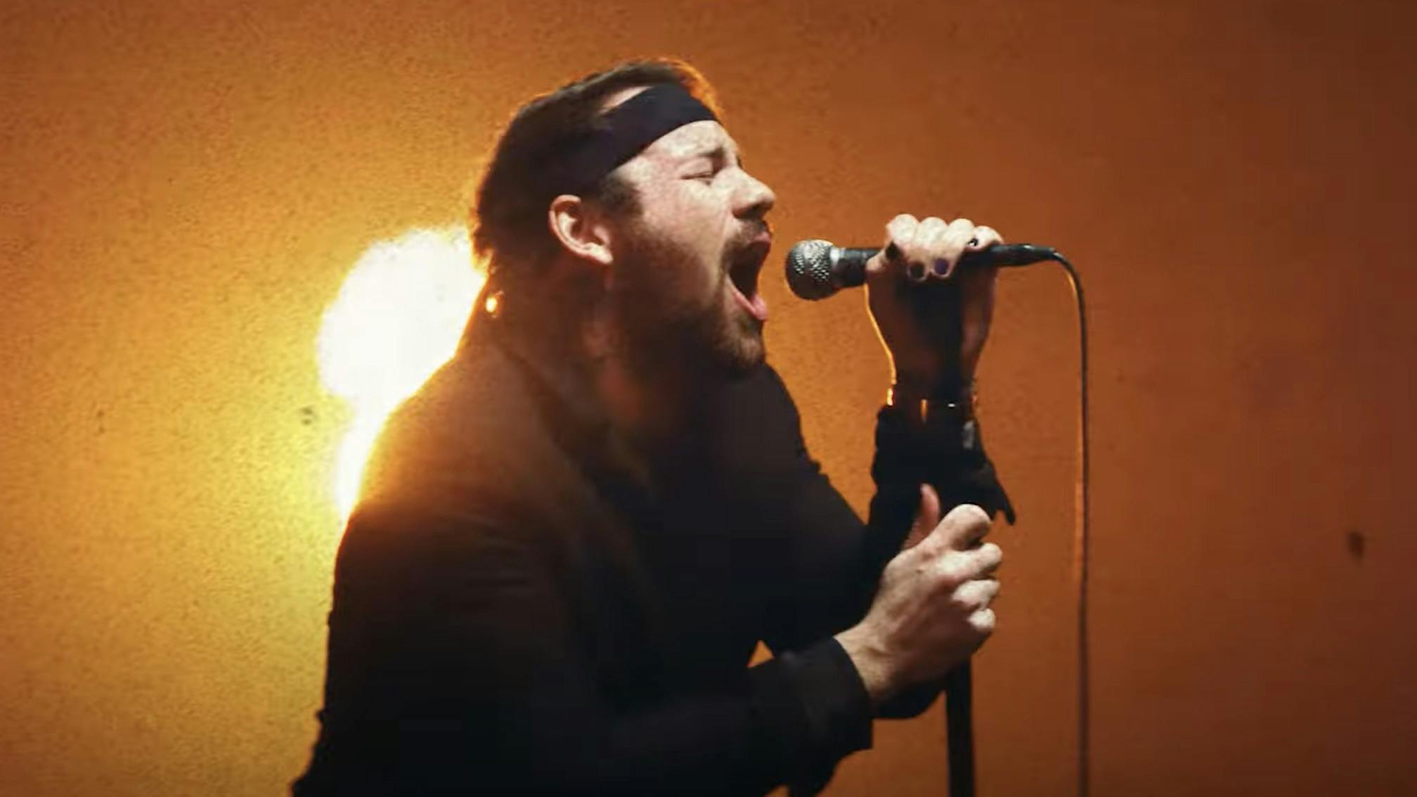 Beartooth announce fourth album Below; unleash new single/video, The Past Is Dead