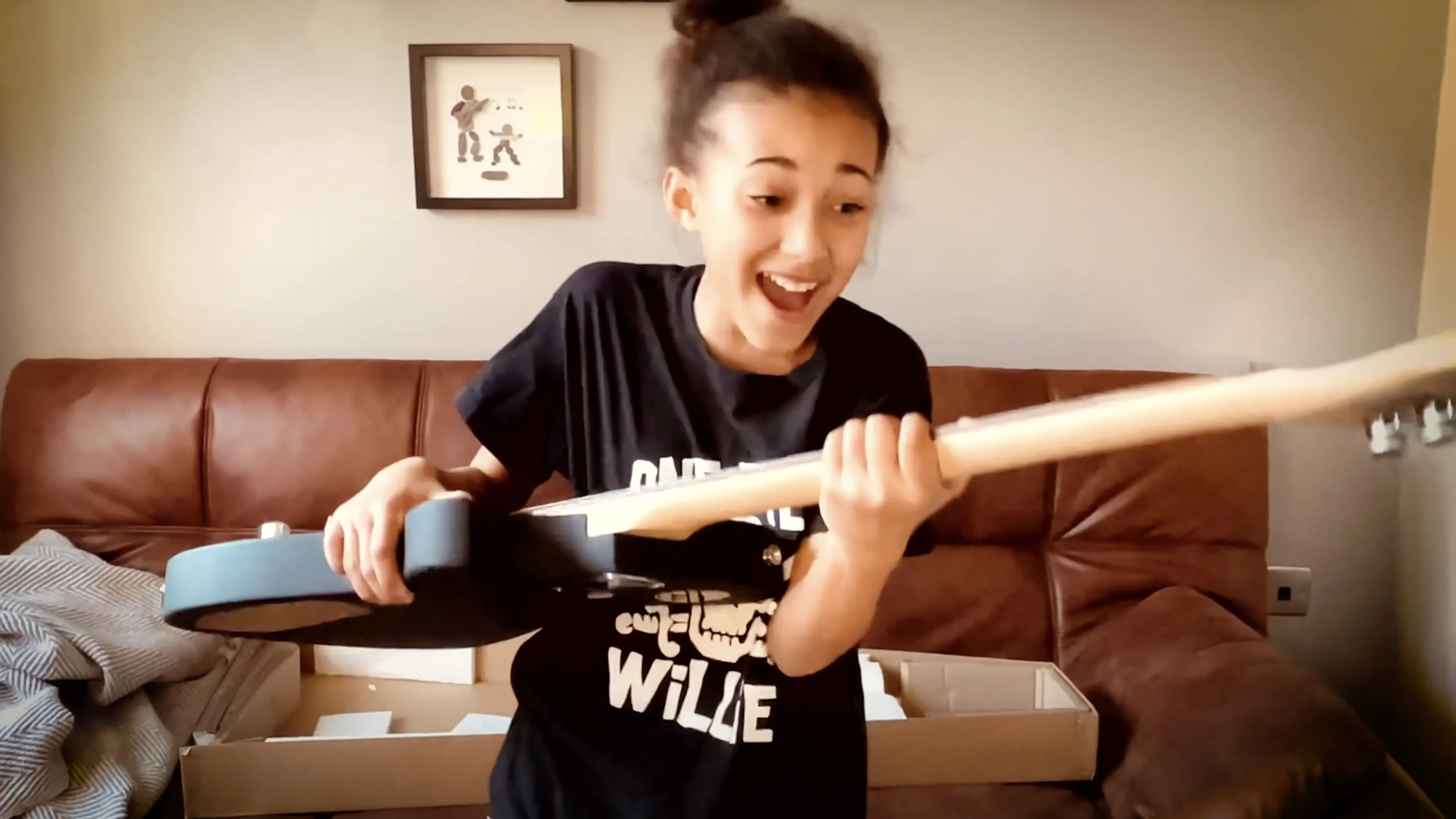 Muse's Matt Bellamy gifted Nandi Bushell one of his signature guitars