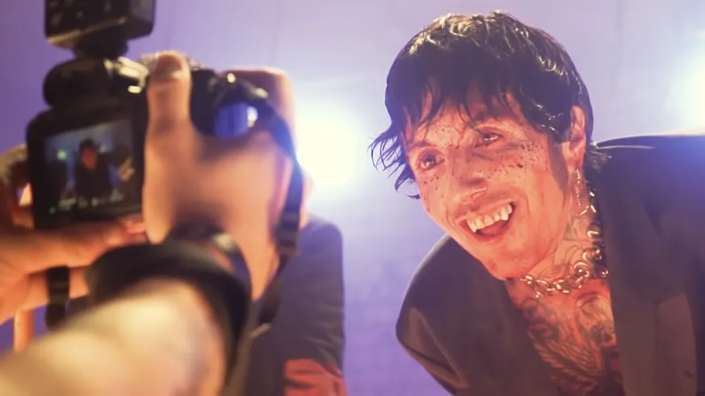 Bring Me The Horizon Di E4u behind the scenes video