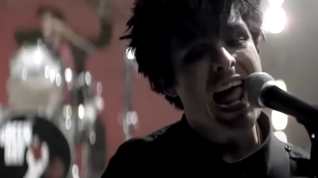 Green Day Wake Me Up When September Ends video