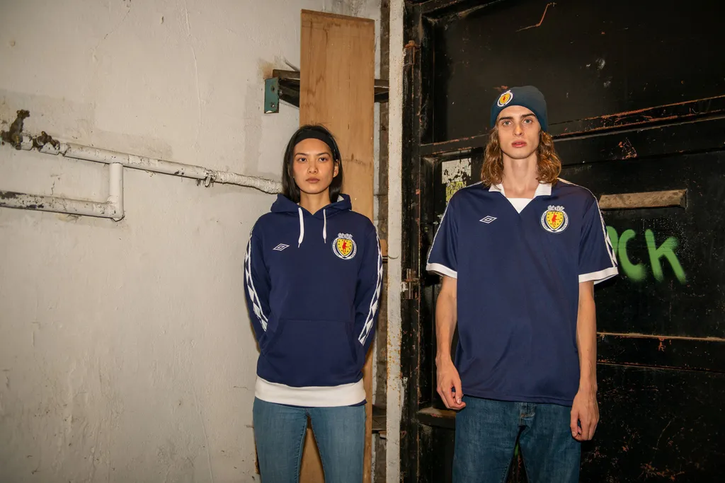［UMBRO］DC AC/DC x Umbro Football Jersey High Voltage 1978