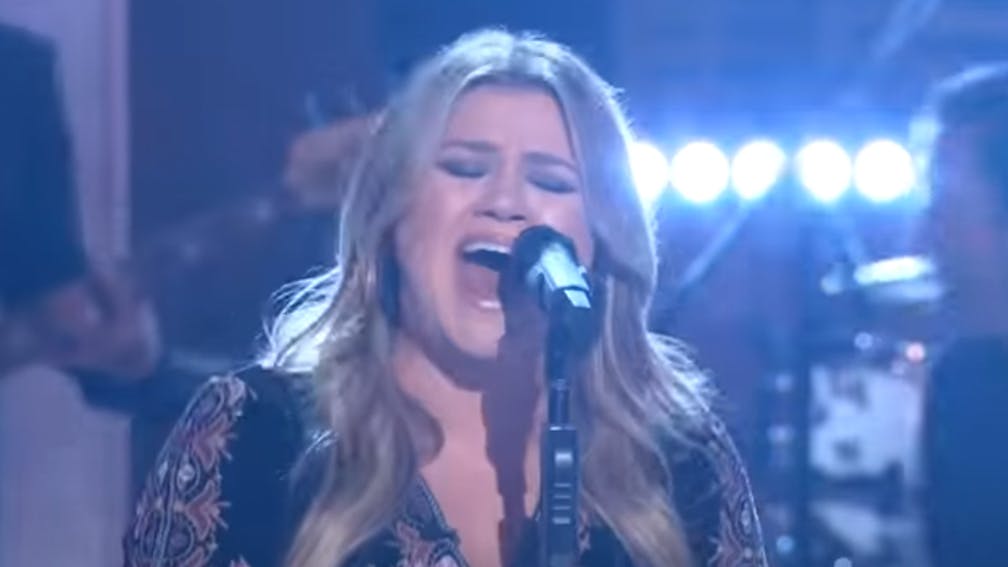 Watch: Kelly Clarkson covers My Chemical Romance's Welcome To The Black Parade