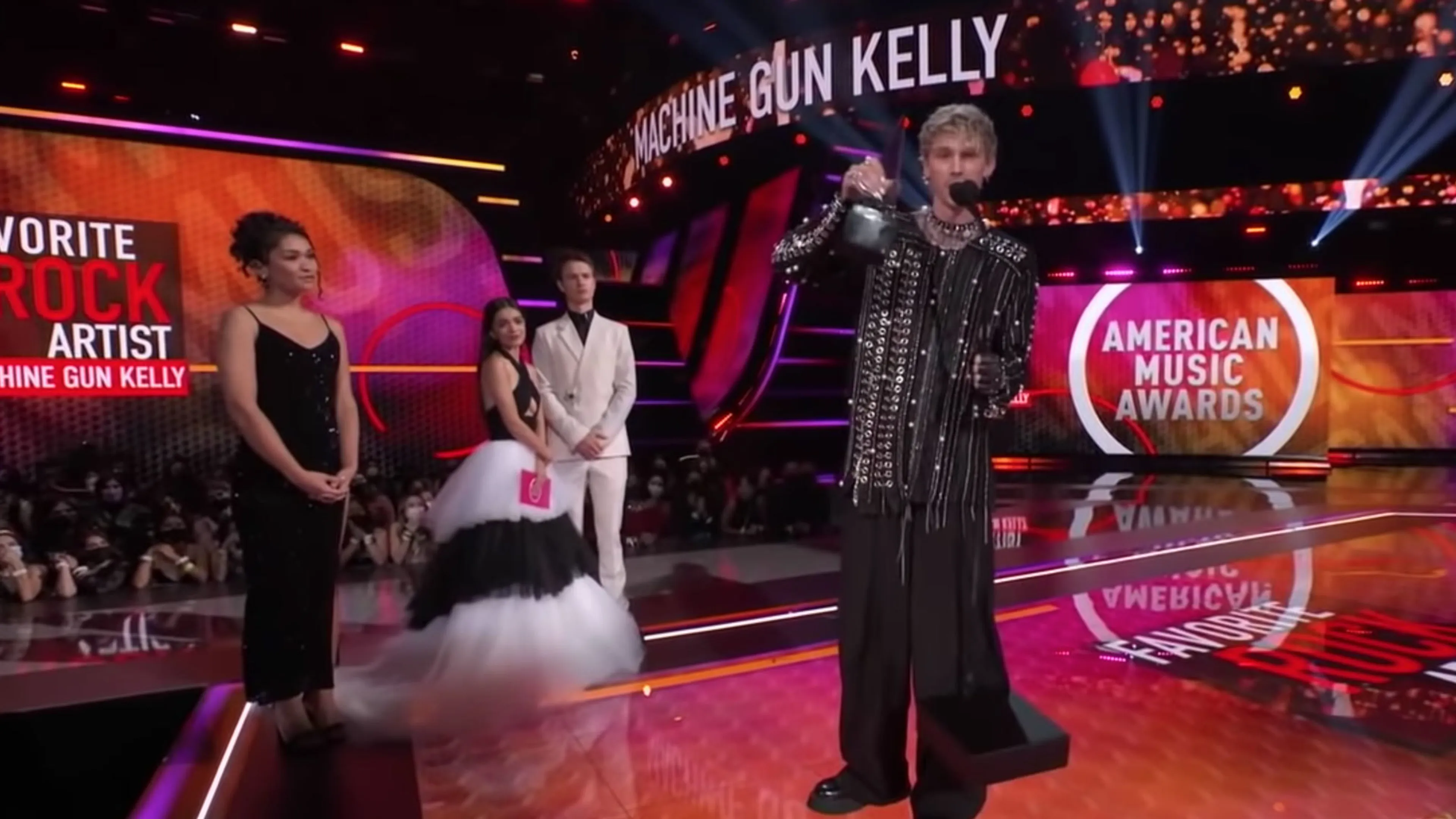 Machine Gun Kelly wins Favourite Rock Artist at fan-voted AMAs