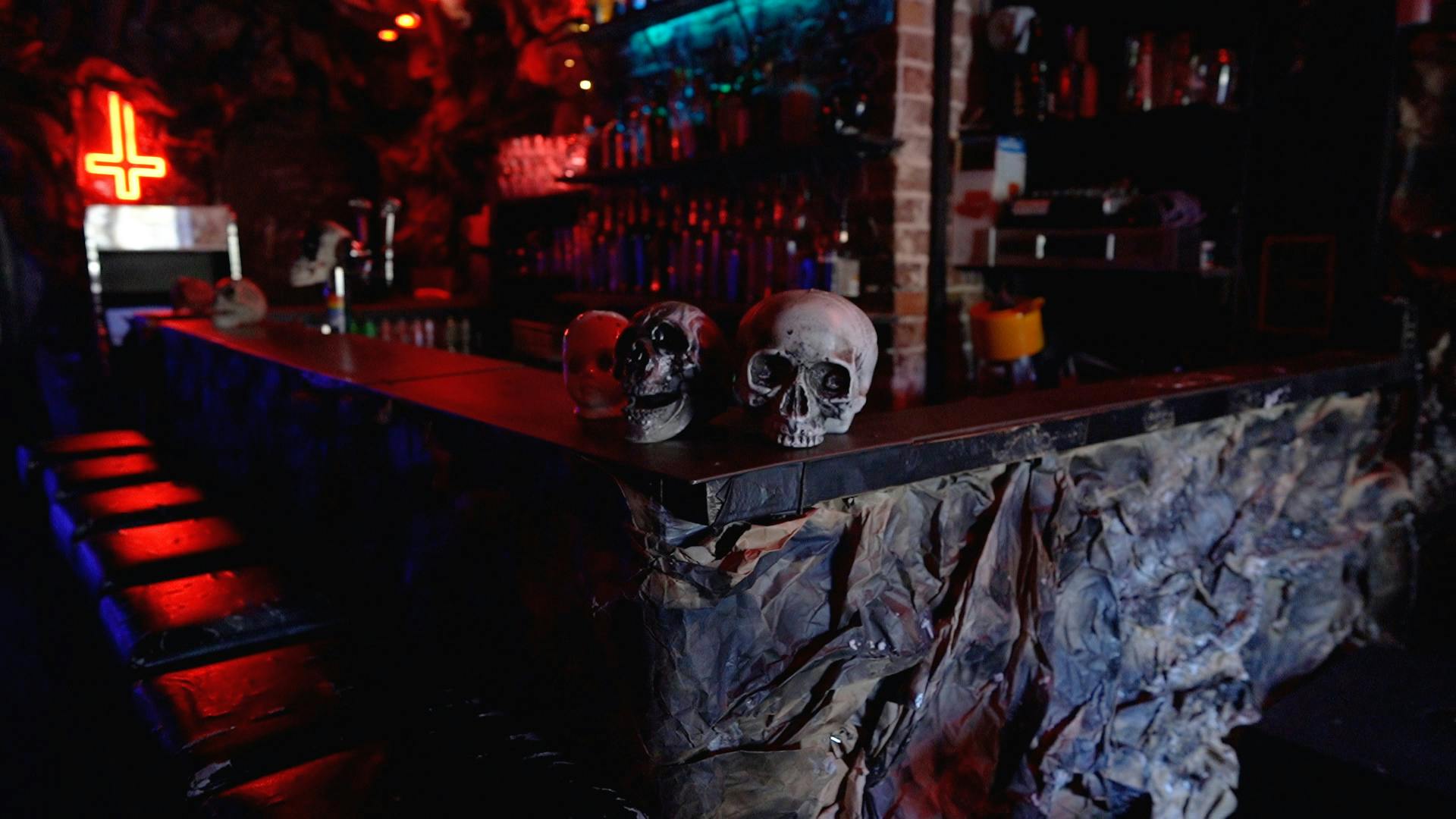 How to build your own dive bar