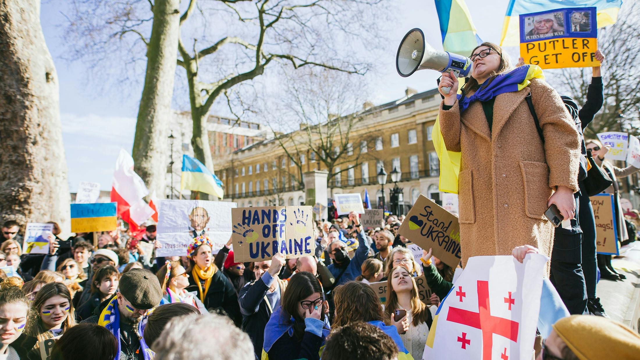In pictures: The solidarity with Ukraine protest in London