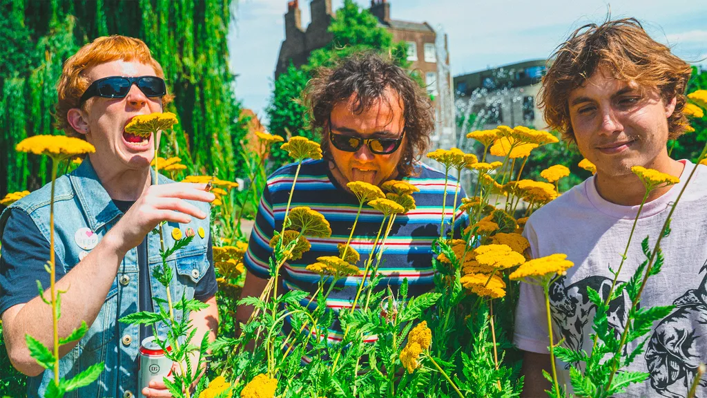 The Chats Esme Surfleet 2022