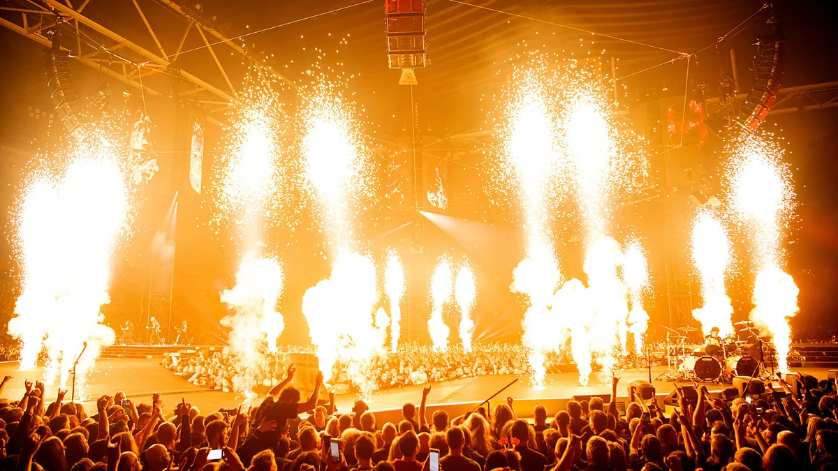 Two nights, 32 songs, 100,000 fans The full review of… Kerrang!