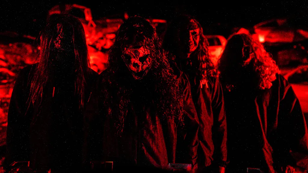 SWOLLEN TEETH PROMO CREDIT HALLWAY