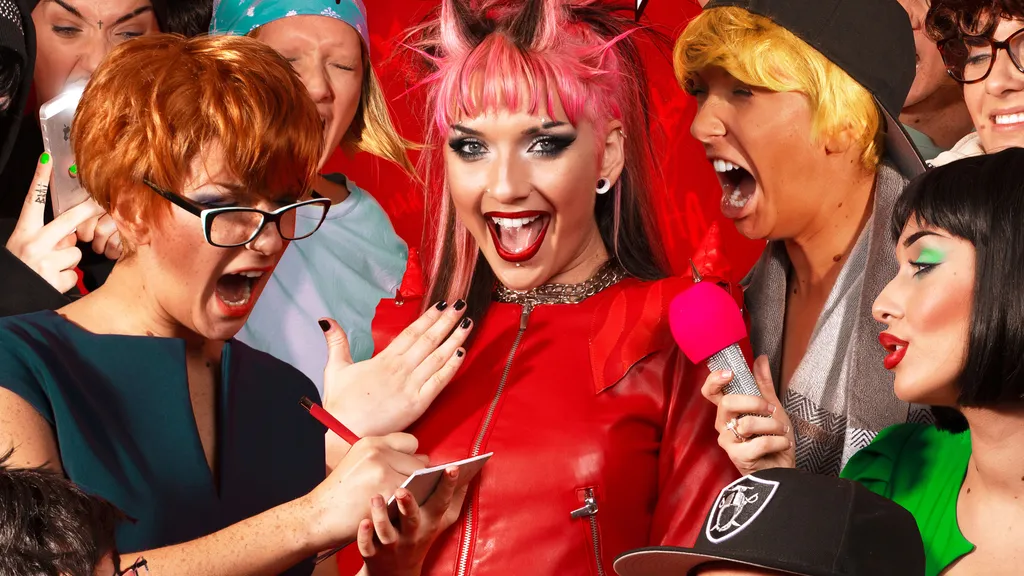 DELILAH BON WEB SLEEVE 2024