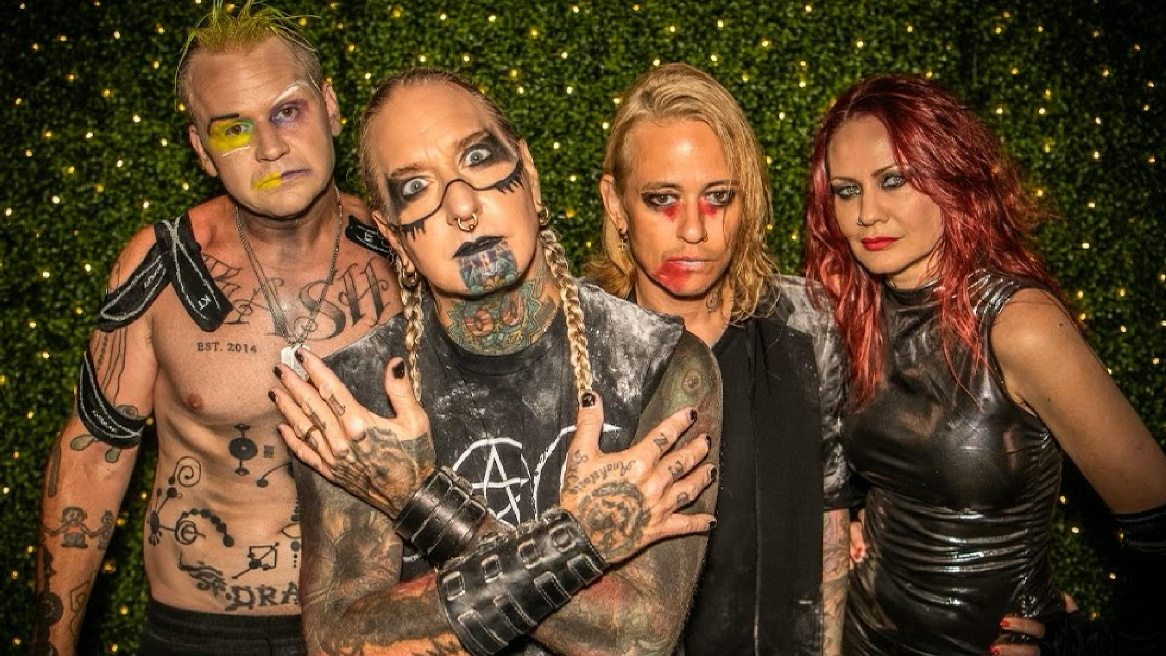 Coal Chamber cancel U.S. tour due to Dez Fafara's ongoing health issues