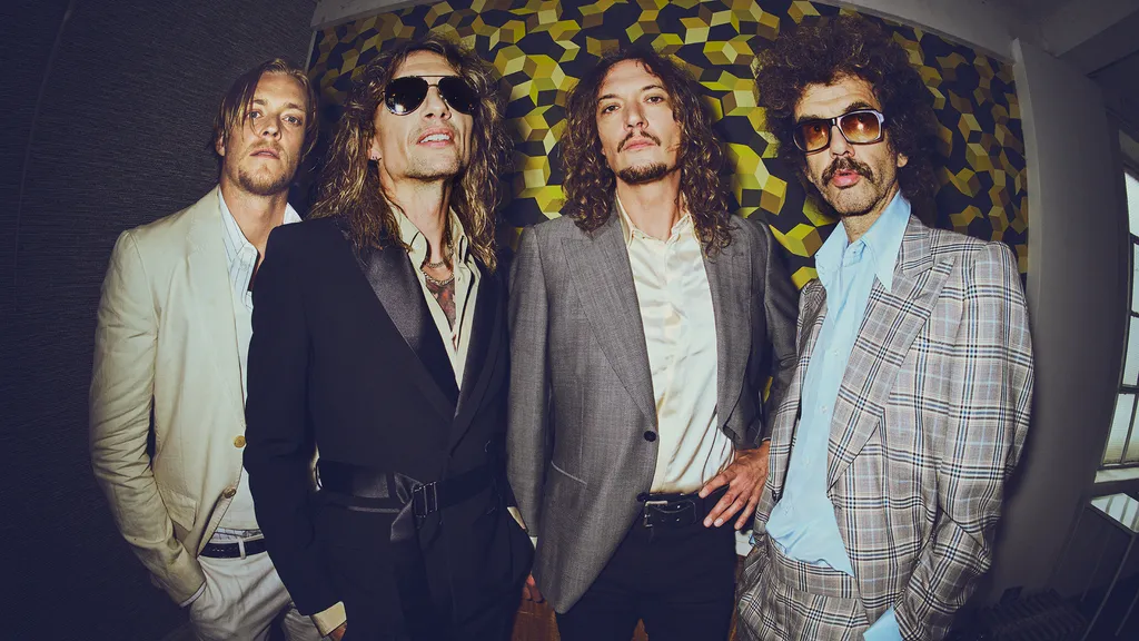 The Darkness Simon Emmett 2025 2