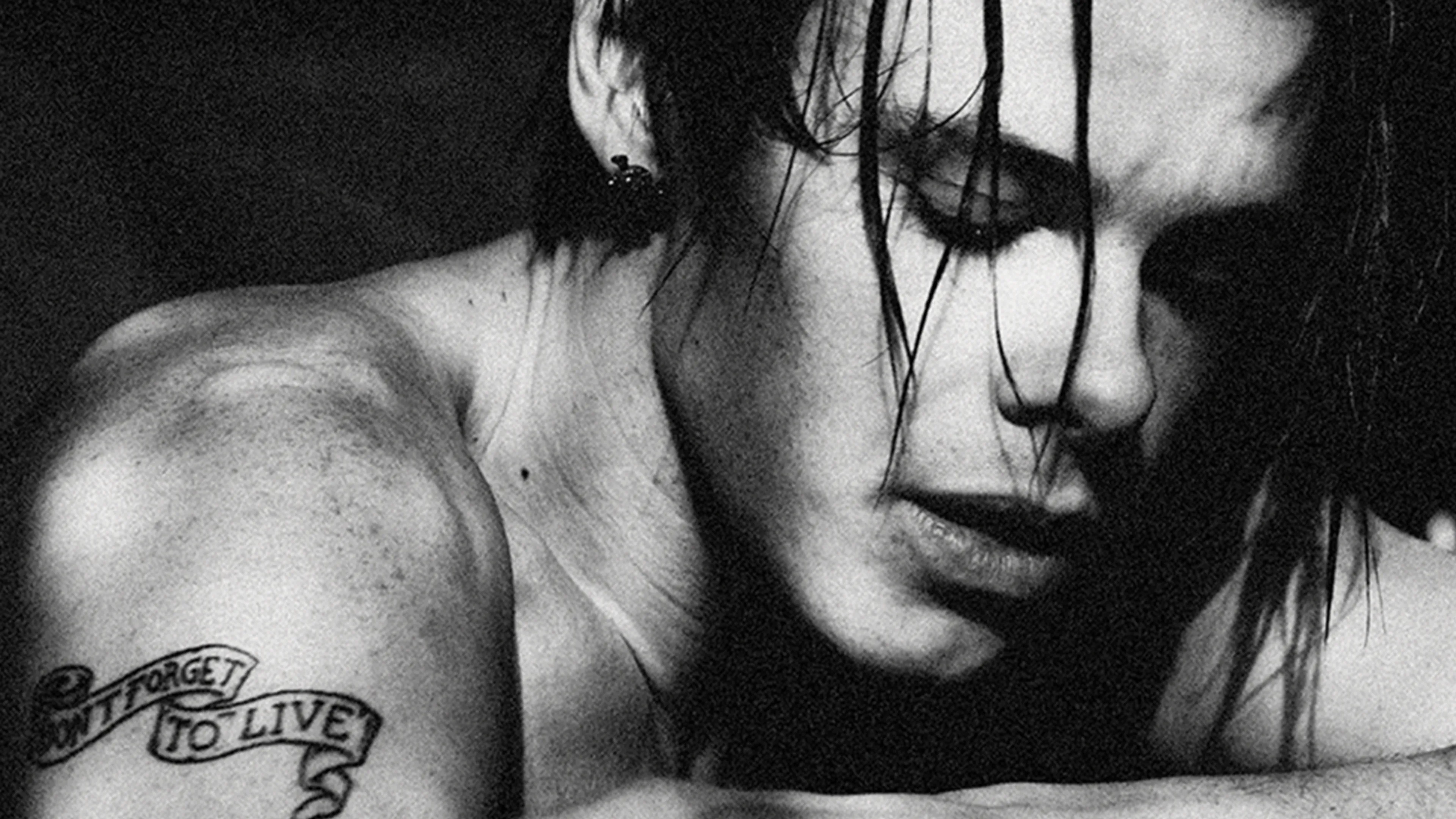 Album review: YUNGBLUD – Idols II