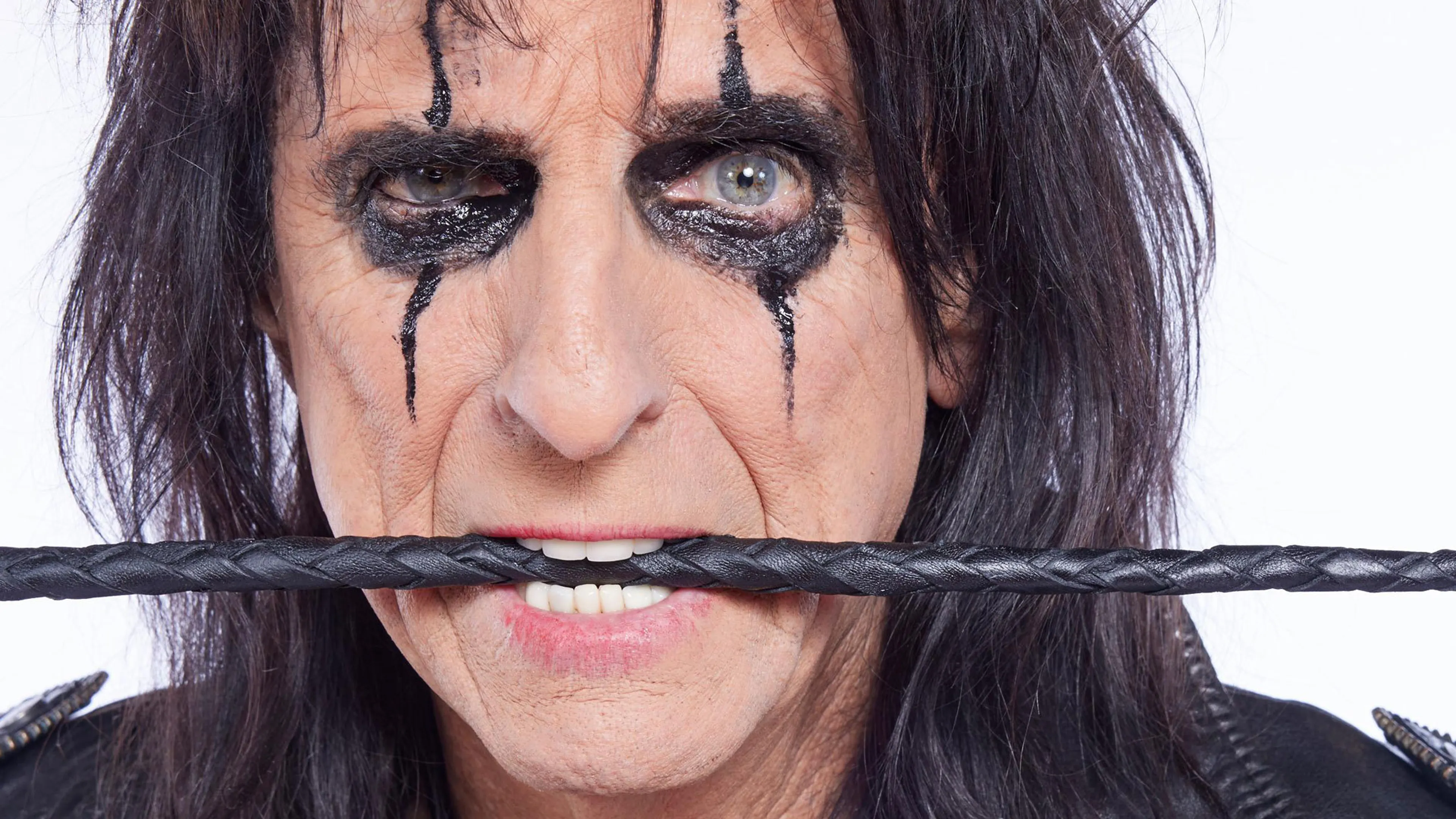“Welcome to my nightmare…” Alice Cooper announces memoir and UK book tour