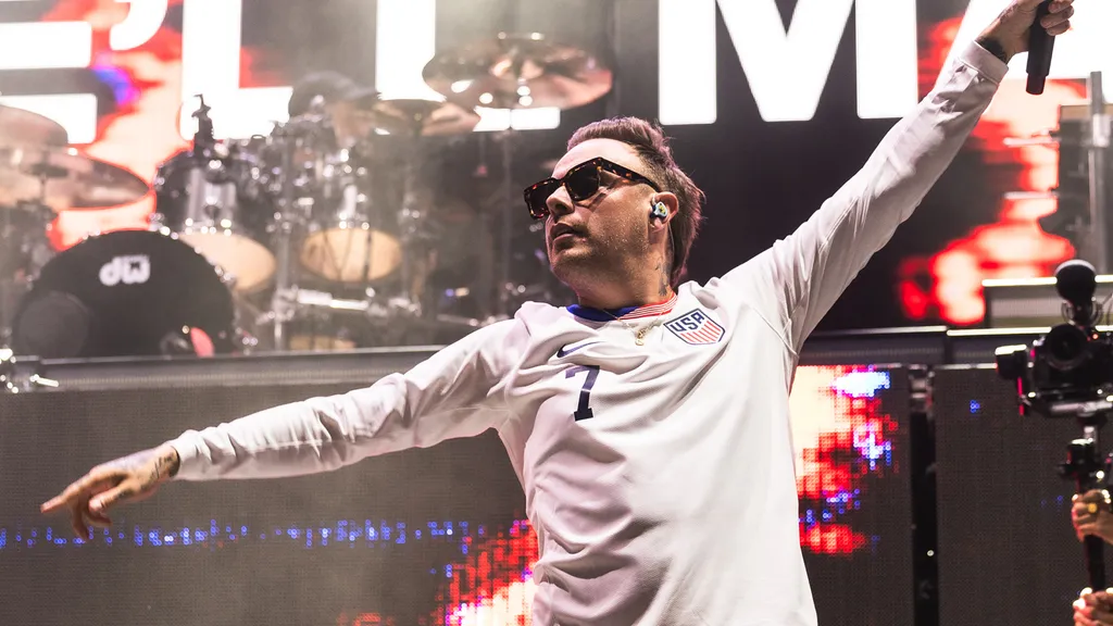 Sam Carter of the Brighton metal band Architects performing onstage at Mayhem Fest 2024