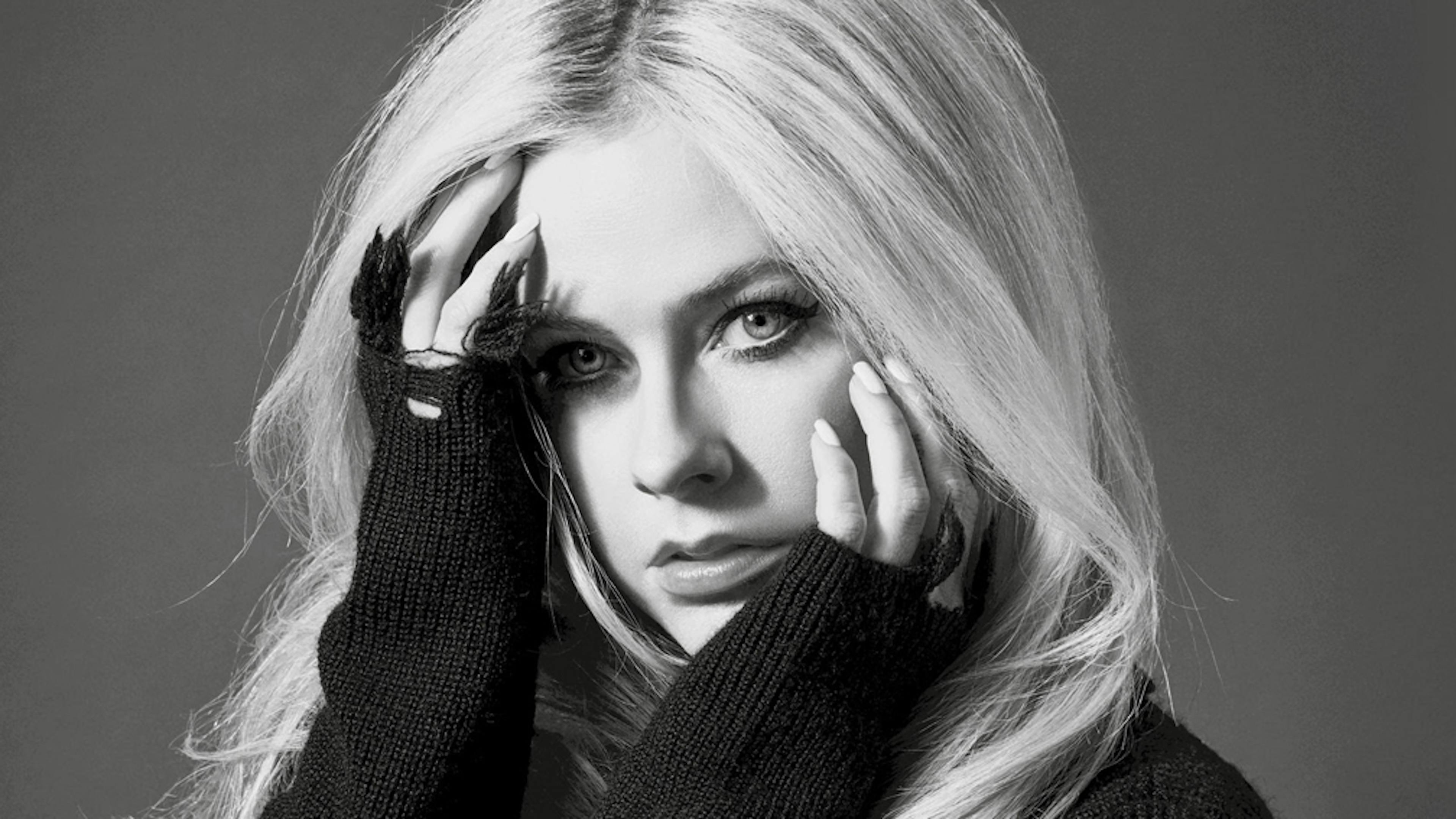 Avril Lavigne Postpones UK/Europe Tour Due To Coronavirus