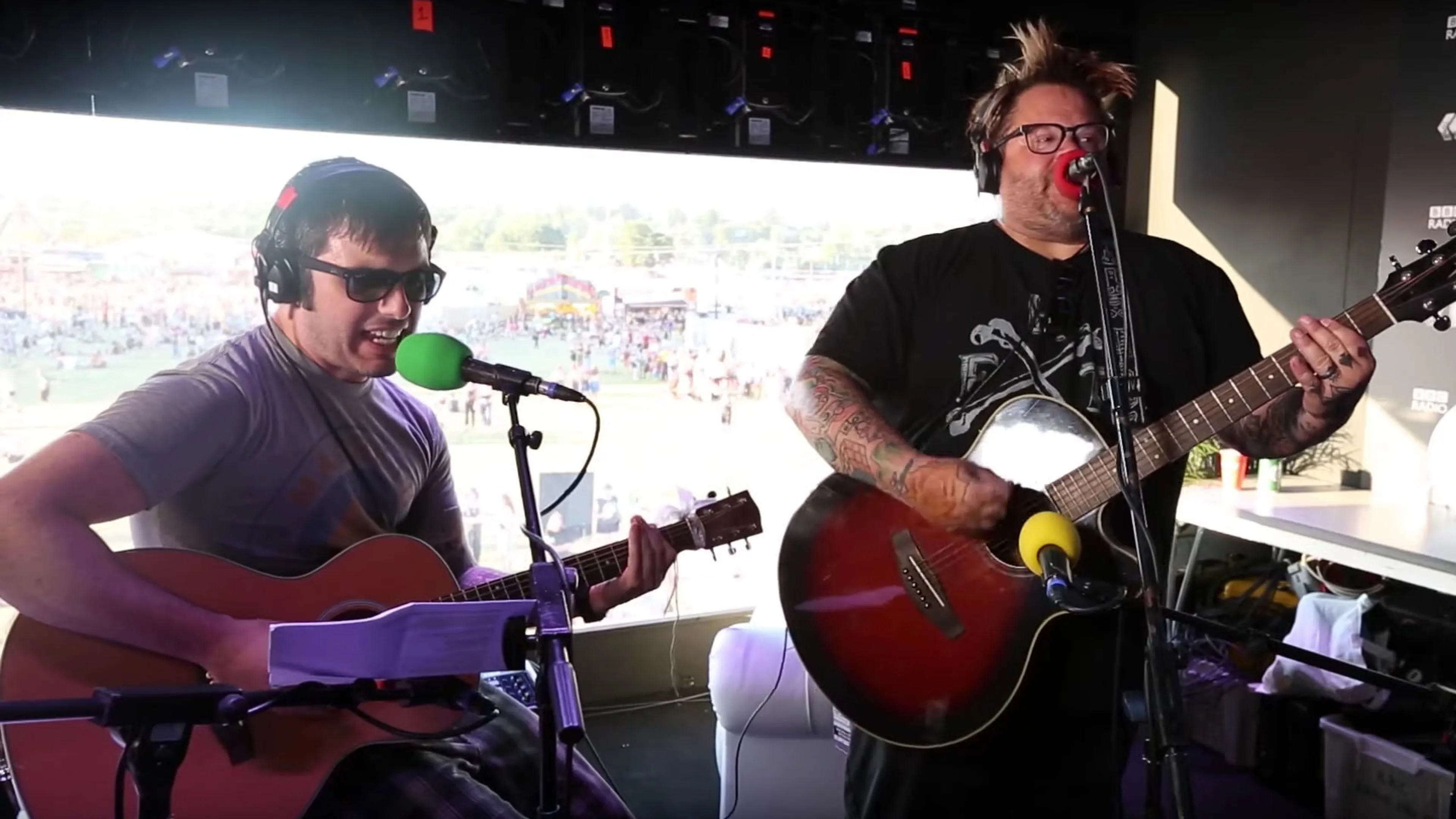 Bowling For Soup Reinvent Girl All The Bad Guys Want For 2019 With References To UFC, Neck Tatts And Tinder