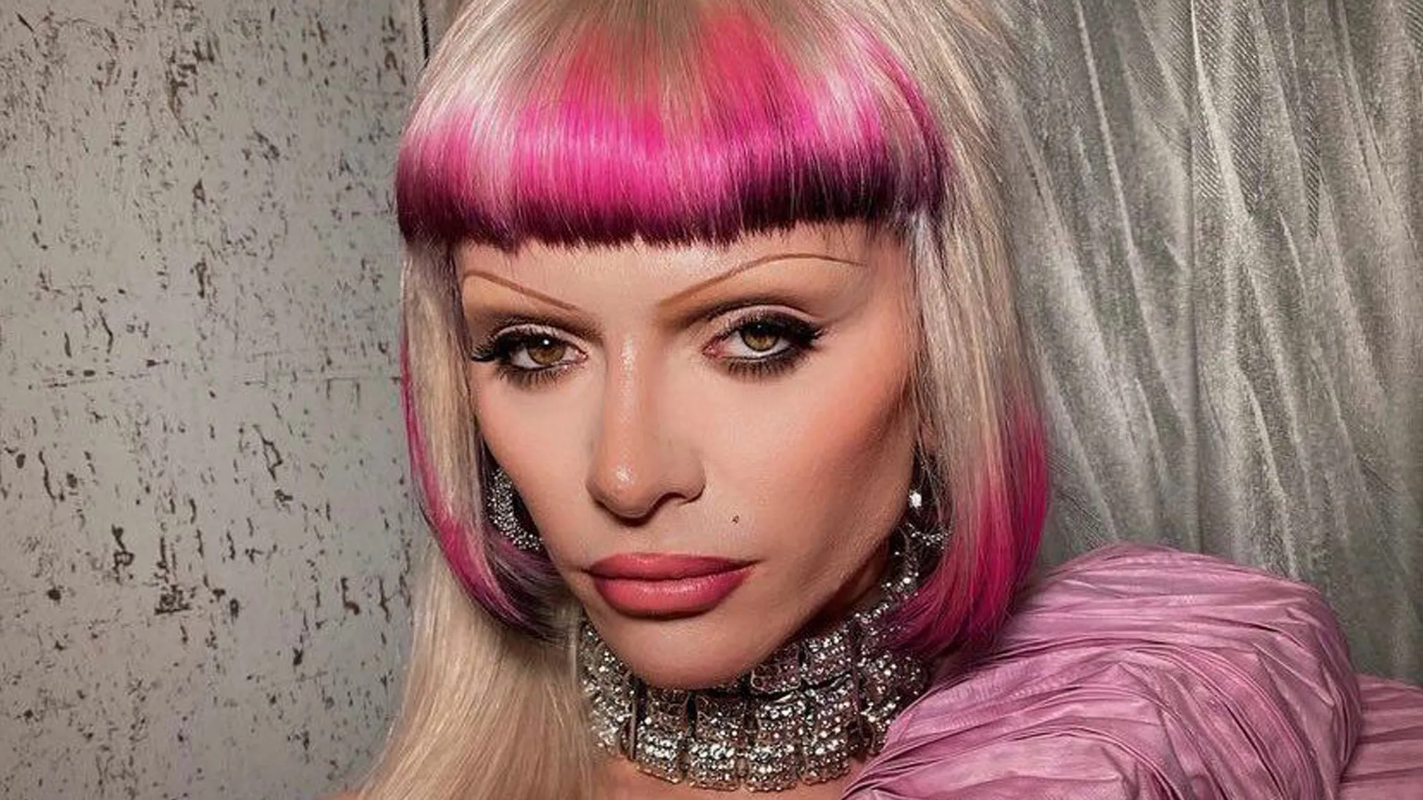 Bimini “To walk out onstage in a 40inch wig, a highrise… Kerrang!