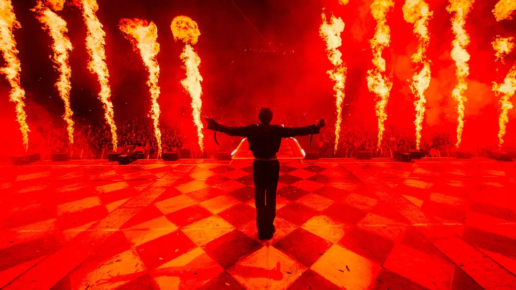 Bring Me The Horizon L I V E in Sao Paulo Live Immersive Virtual Experiment cinema event Oli Sykes press image live header