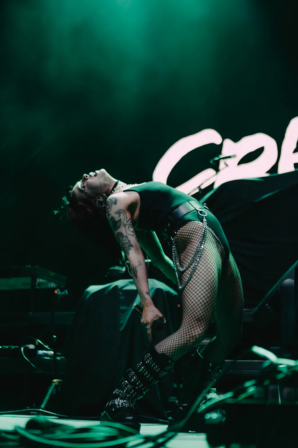 CRAWLERS WEMBLEY NIAMH LOUISE 3