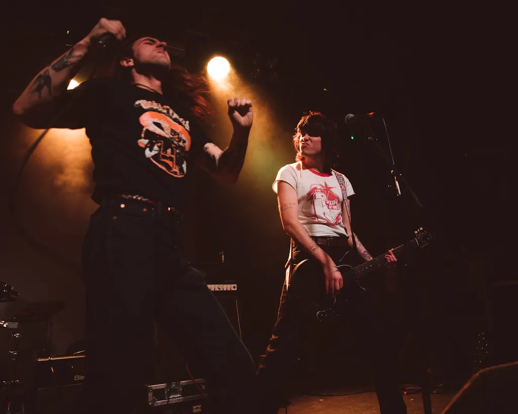 Chubby And The Gang Nottingham Rock City 2022 GLOW ON tour credit Nat Wood 3