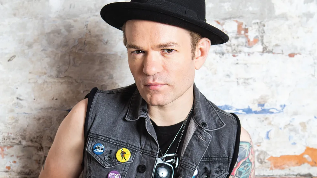Deryck Whibley Jenn Five 2019