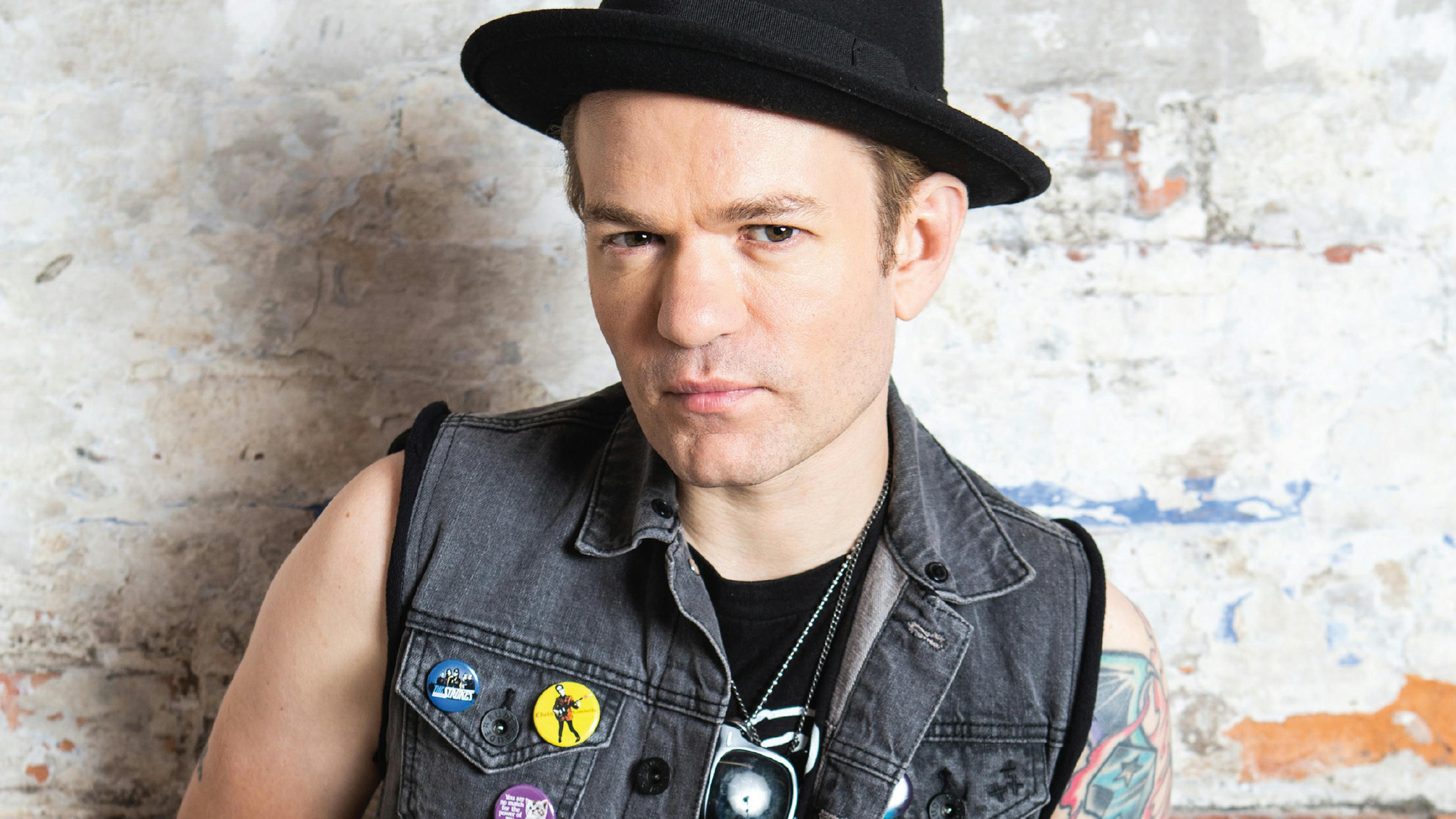 Sum 41’s Deryck Whibley discharged from hospital after being treated for pneumonia