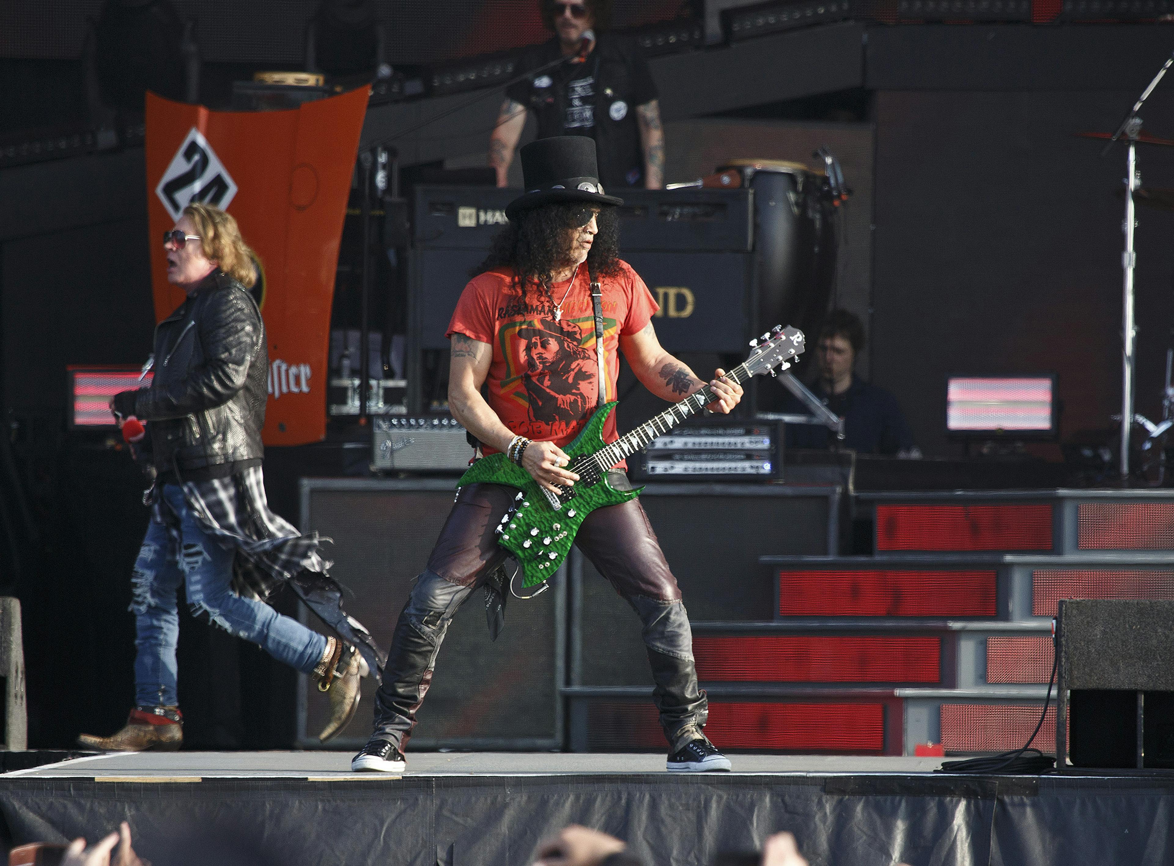 Slash: Guns N' Roses Have A "Small Tour" Scheduled For October