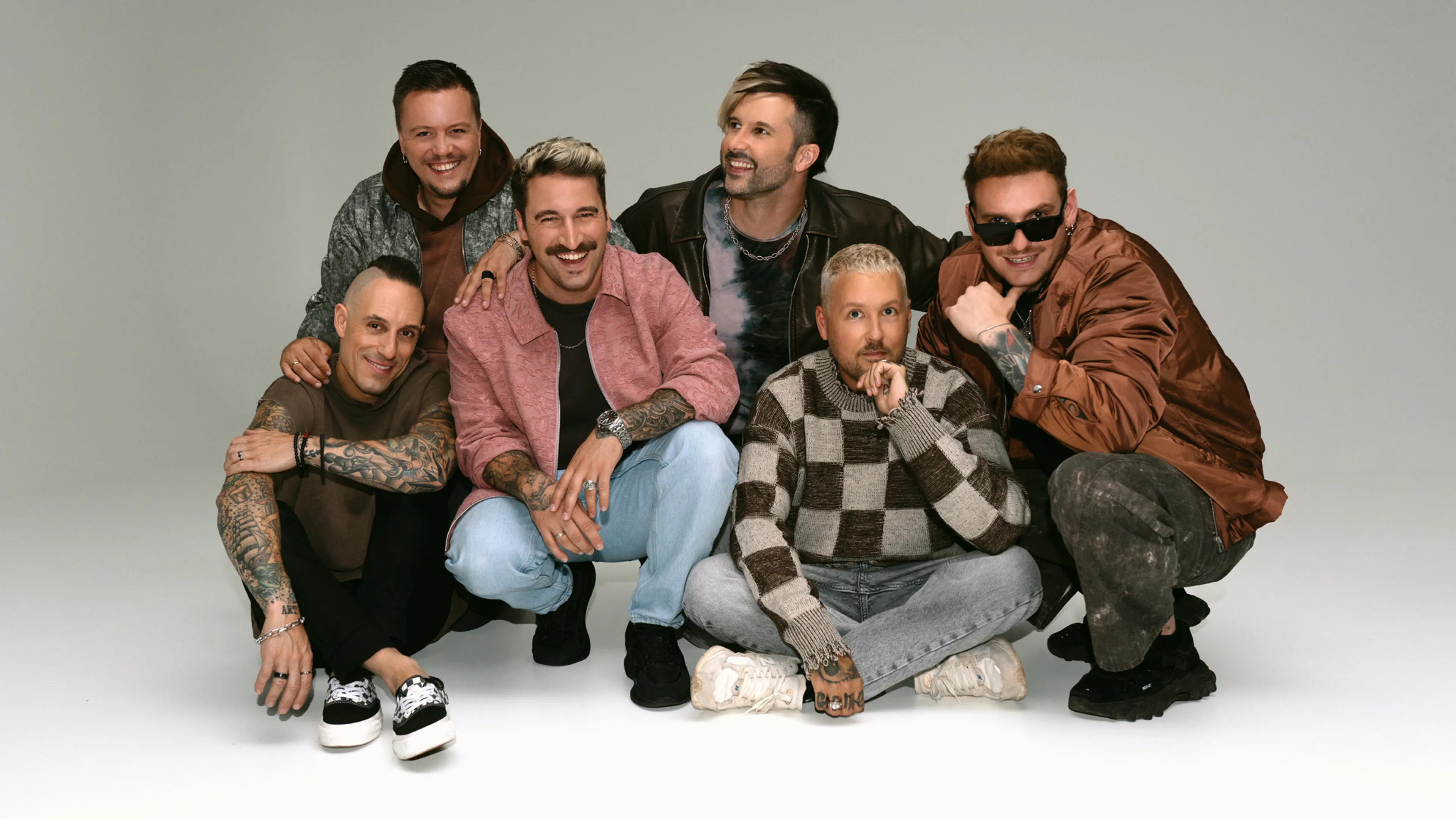 “Heavy energy and pure dancefloor madness”: Electric Callboy unleash new single, TANZNEID