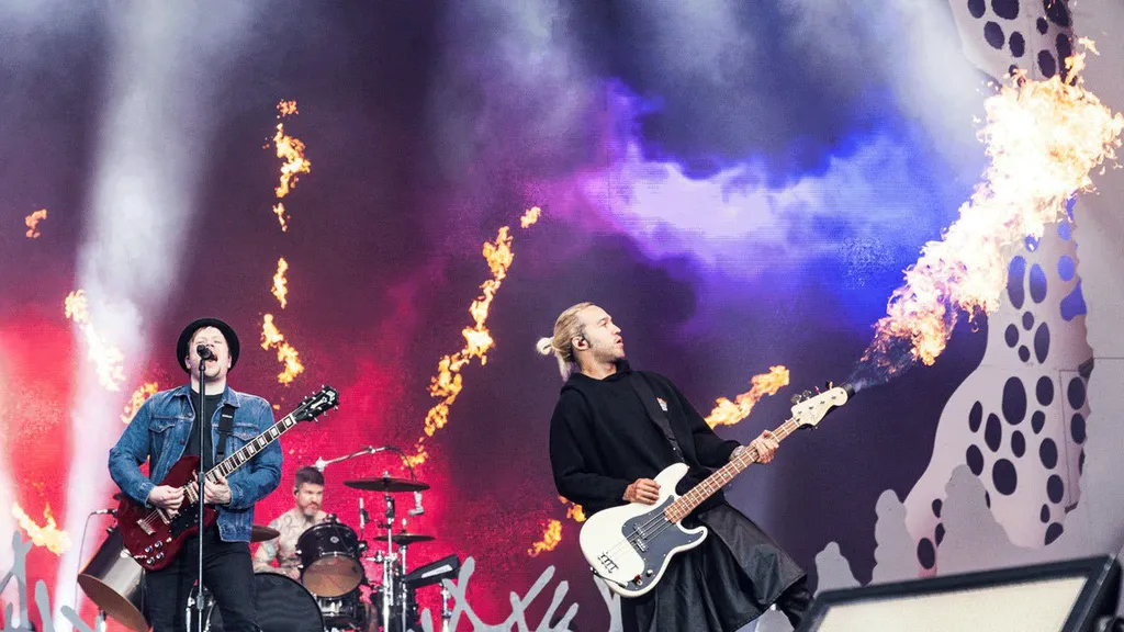 Fall Out Boy Pete Patrick live 2022 header credit Paul Harries