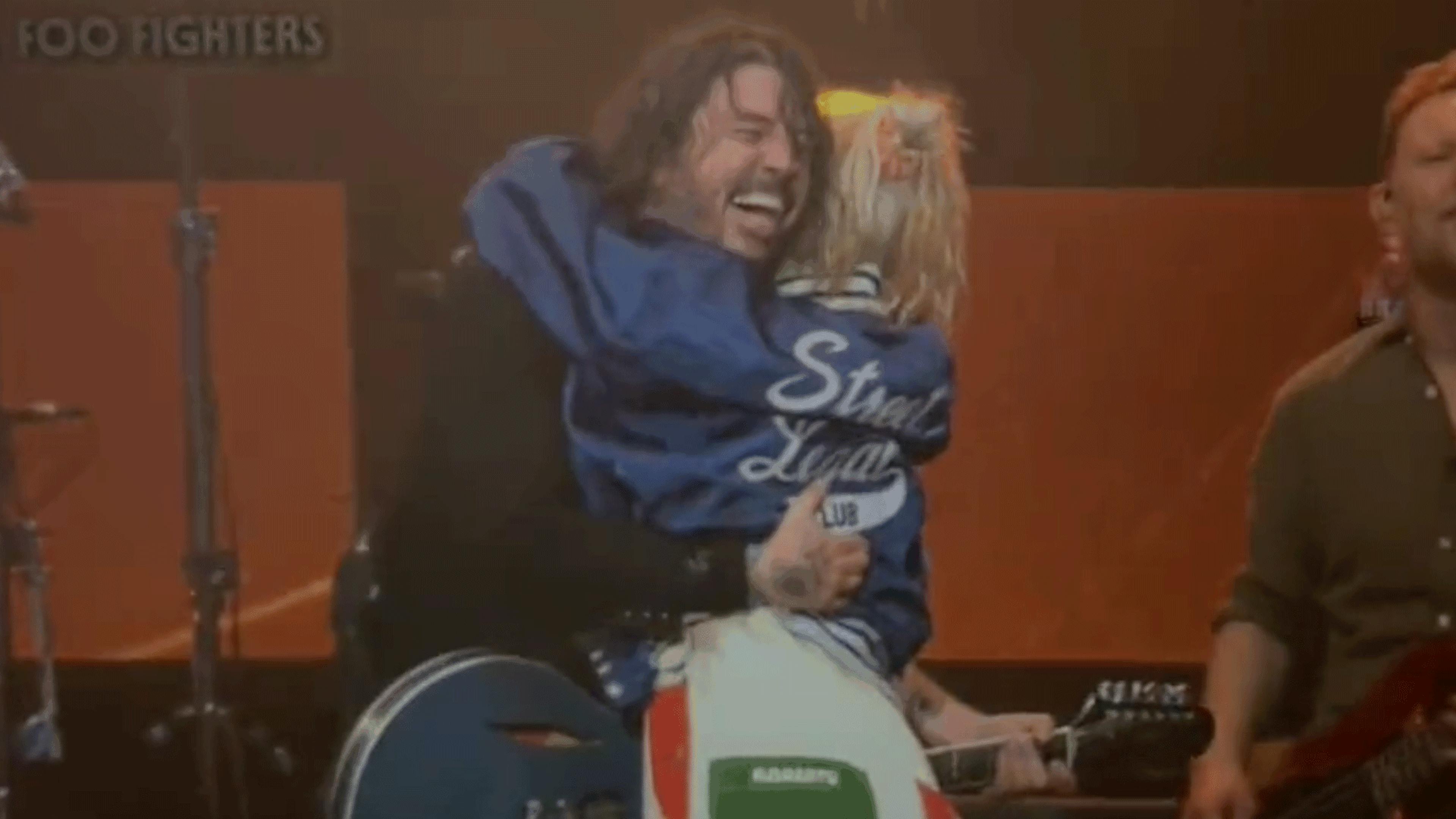 Watch Paramore’s Hayley Williams perform My Hero with Foo Fighters