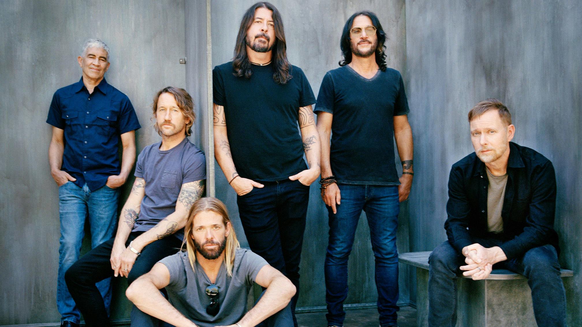 Foo Fighters’ Greatest Hits goes to Number 5 in UK charts following death of Taylor Hawkins