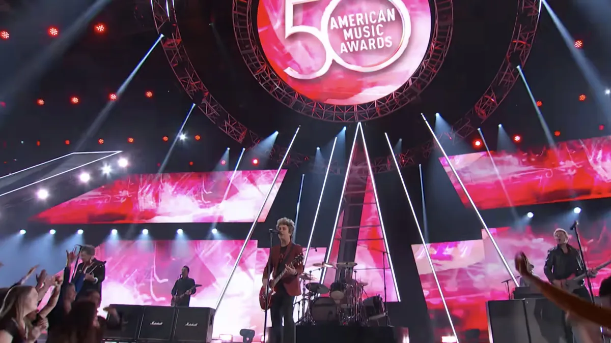 See Green Day perform Dilemma at the American Music Awards… Kerrang!
