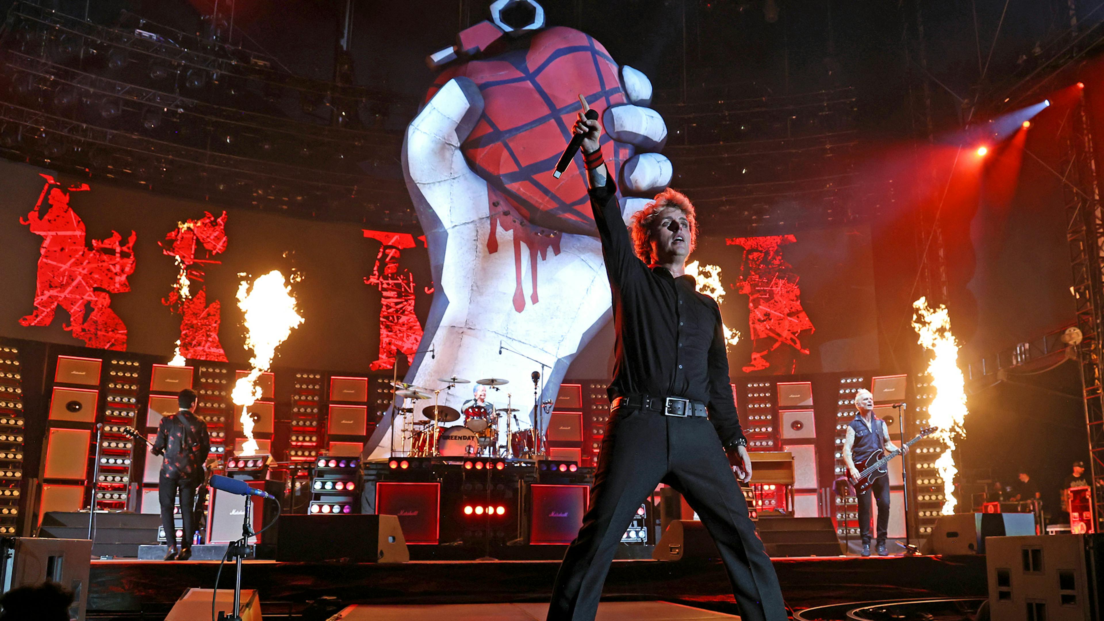 Watch Billie Joe Armstrong take a pop at Elon Musk during Green Day's Johannesburg gig last night