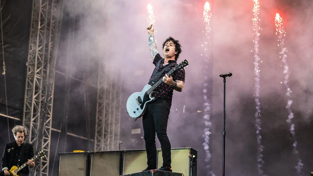 Green Day live 2022 credit Paul Harries header