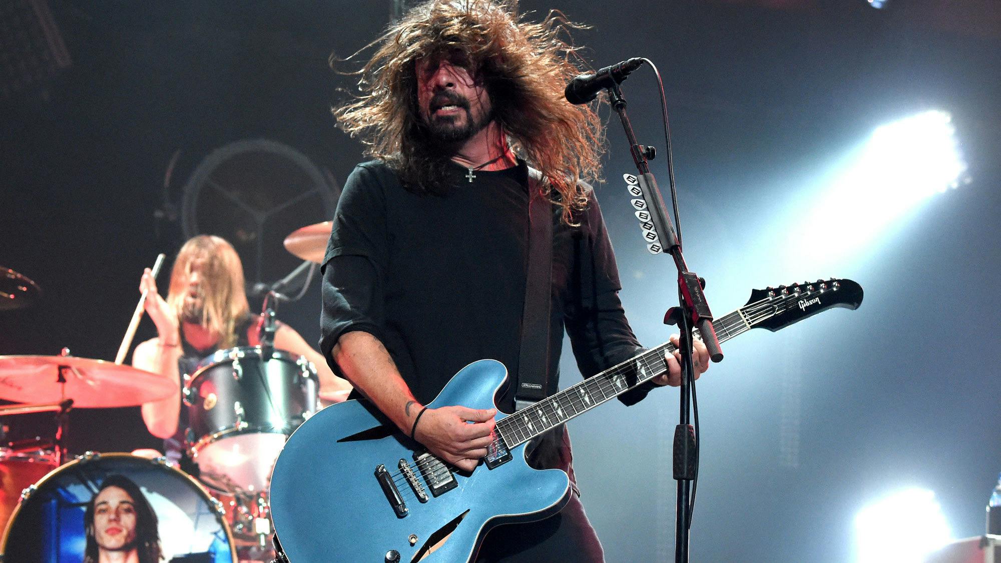 Watch Dave Grohl, Metallica And More Perform At Chris Cornell Tribute Concert