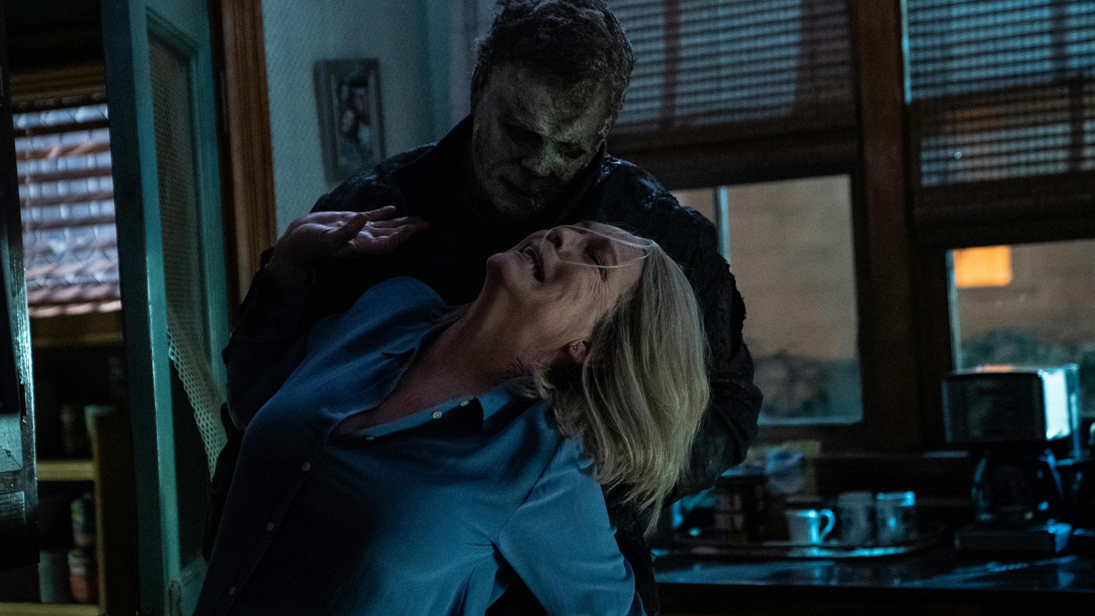 Laurie Strode and Michael Myers finally face off in tense new Halloween Ends trailer
