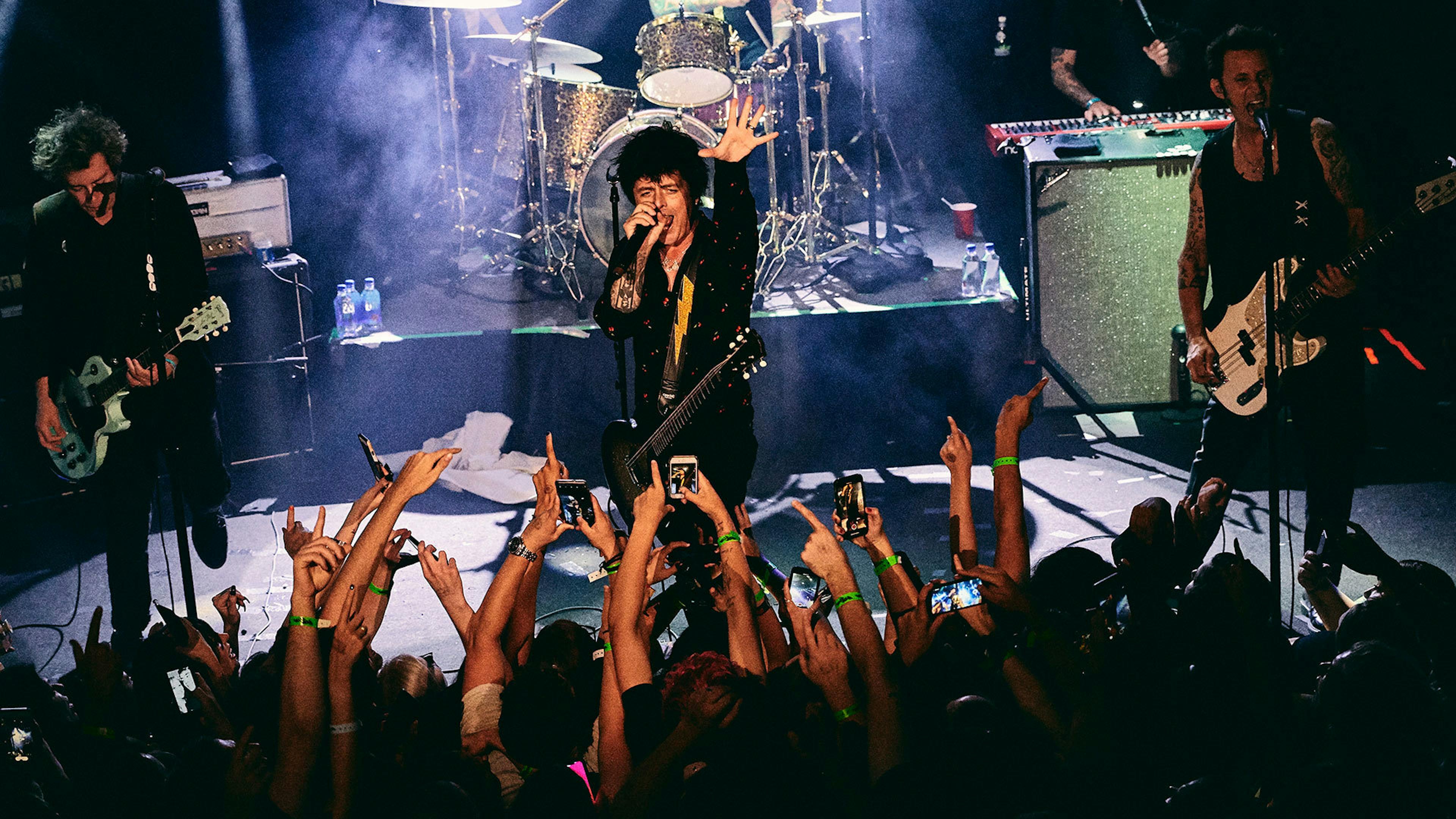"Fired up to finally be back onstage!" Green Day to play NFL Honors awards show